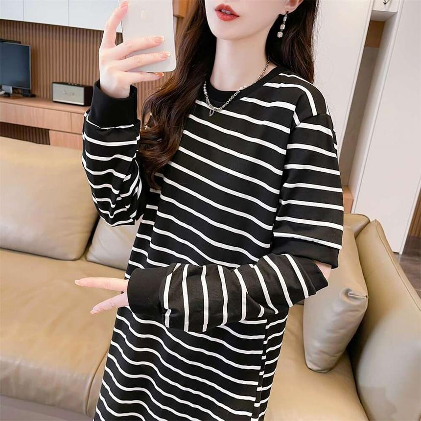 Long-Sleeve Round Neck Striped Cutout Midi Shift Knit Dress Product Image