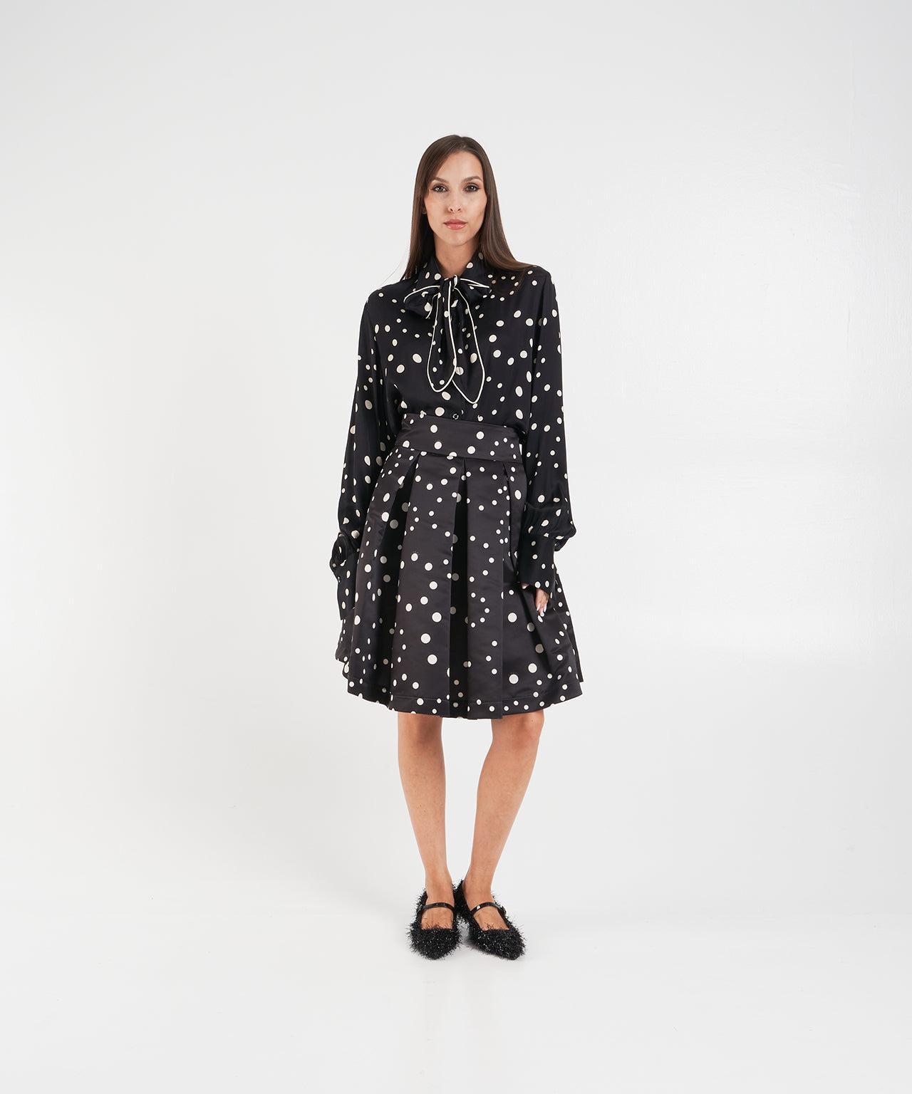 Pleated skirt with polka dots Product Image