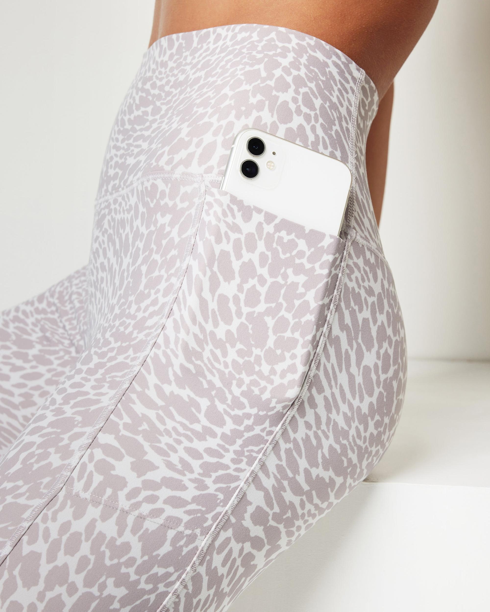 Studio Pocket Legging Product Image