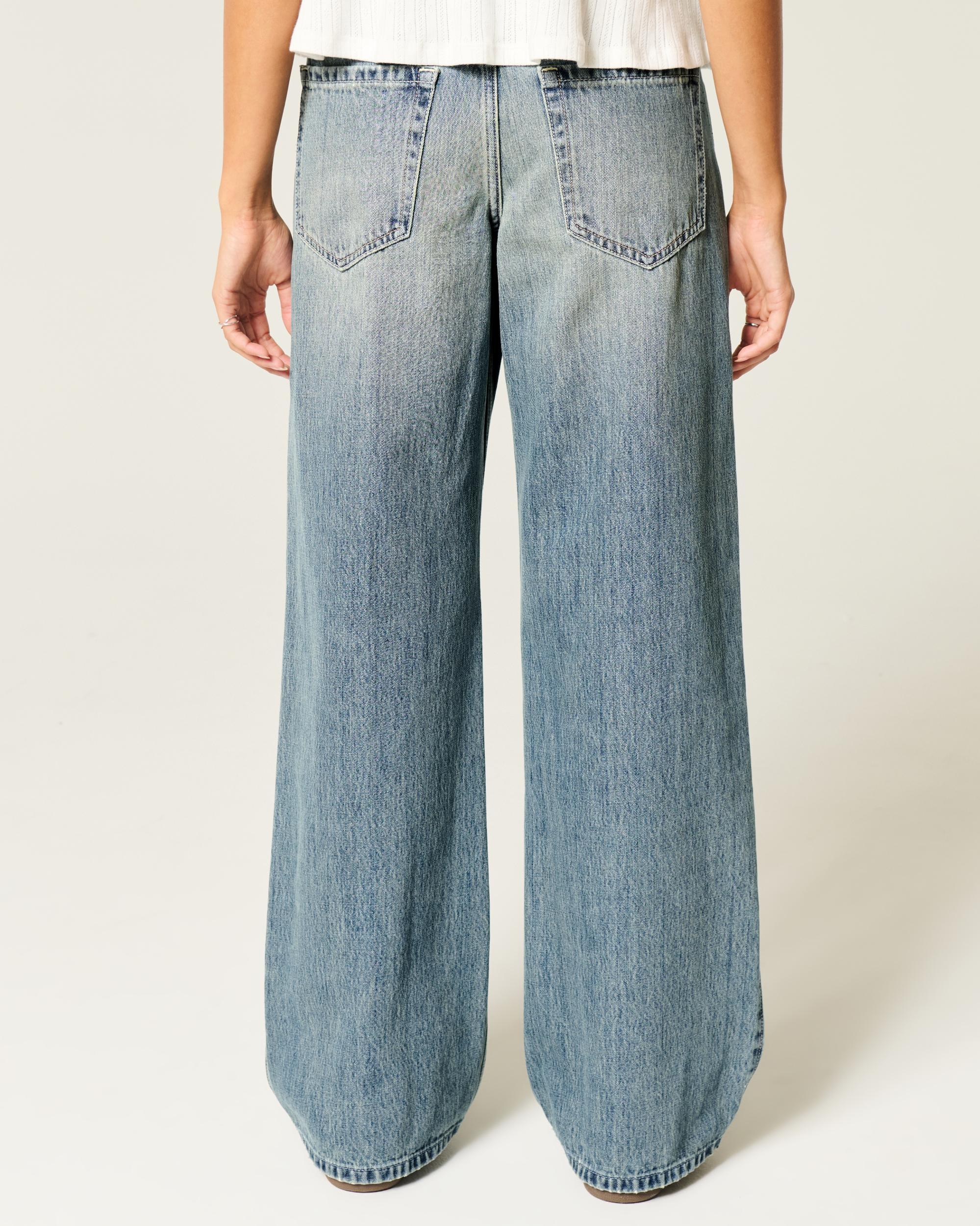 Low-Rise Medium Wash Baggy Jeans Product Image