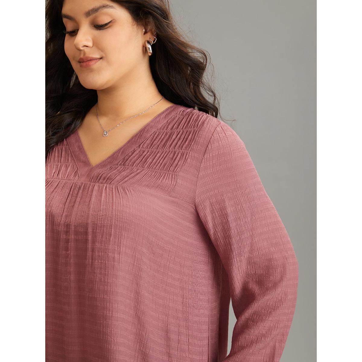 Plus Size DustyPink Plain Gathered Texture Lantern Sleeve Blouse Women Elegant Long Sleeve V-neck Dailywear Blouses BloomChic 30/6X Product Image
