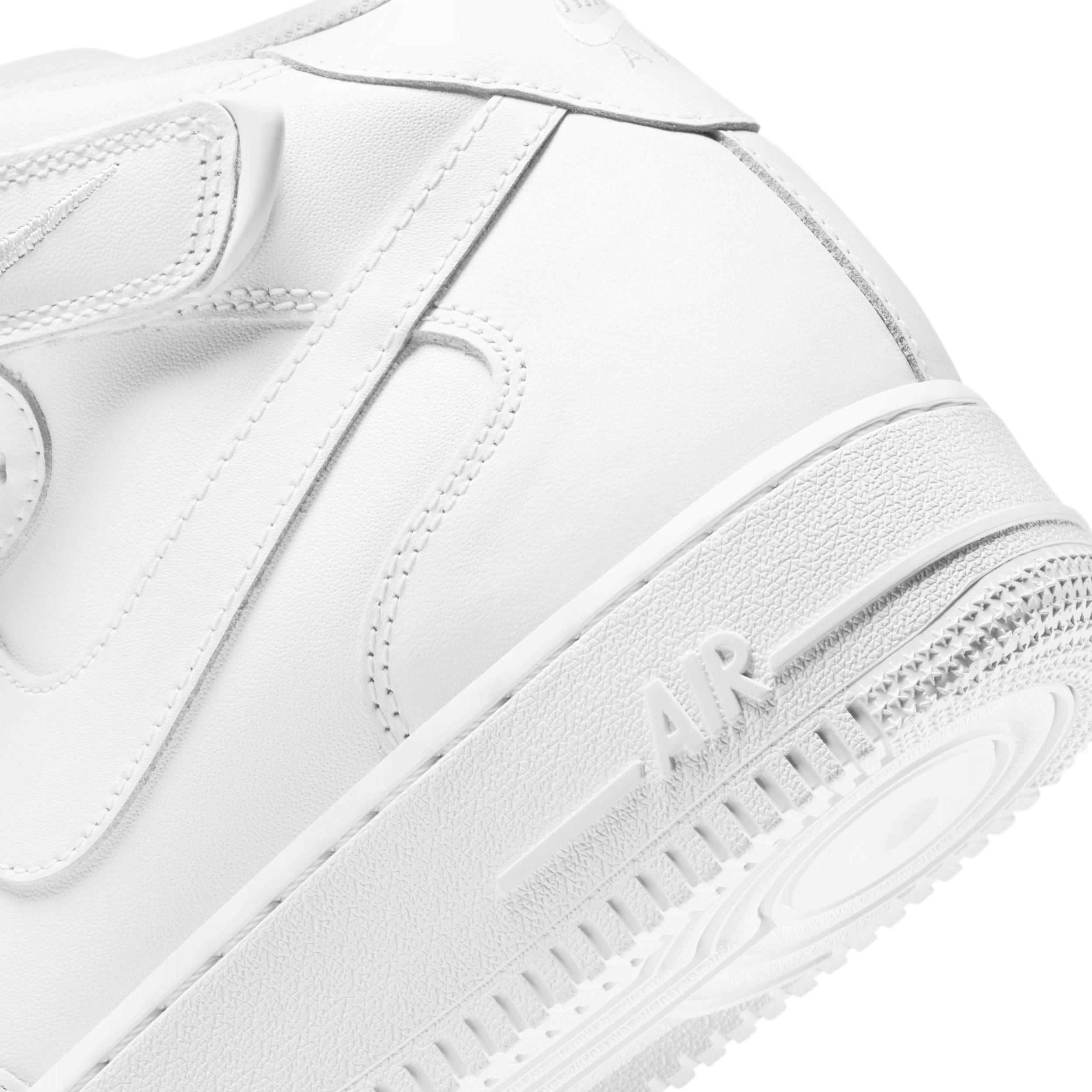 Nike Men's Air Force 1 Mid '07 Shoes Product Image