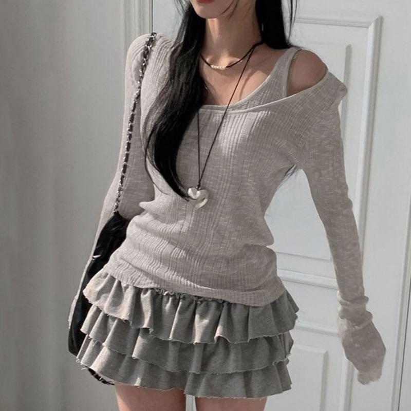 Set: Long-Sleeve Scoop Neck Plain Ribbed T-Shirt + Tank Top Product Image