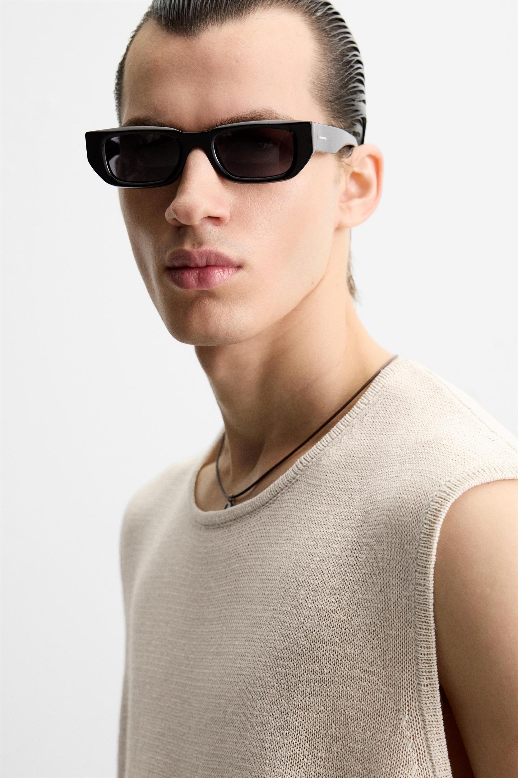 LINEN KNIT T-SHIRT Product Image