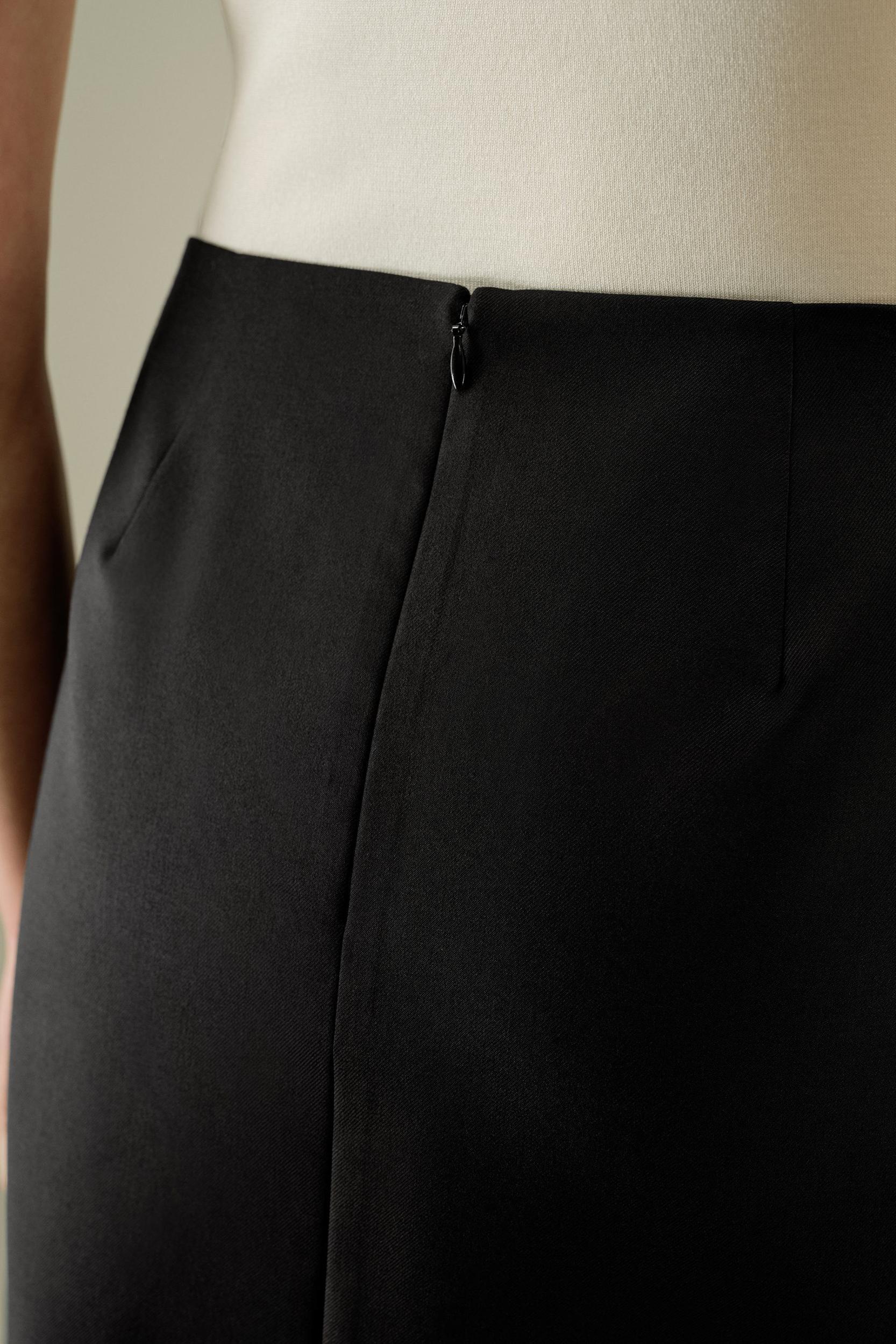 Silk-Wool Blend Short Pencil Skirt Product Image