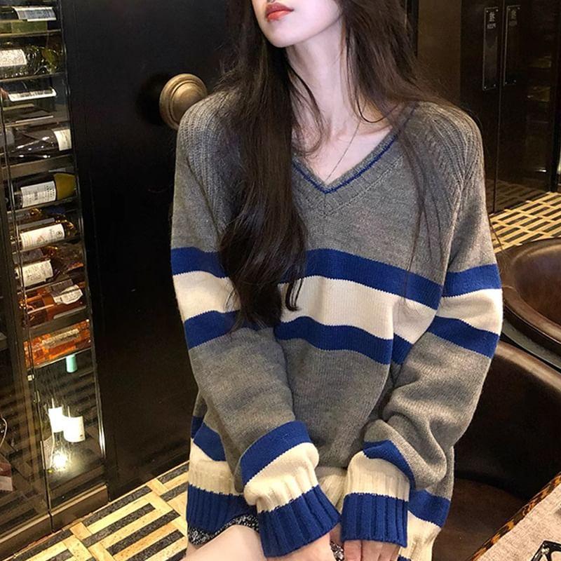 V-Neck Color Block Oversized Sweater Product Image
