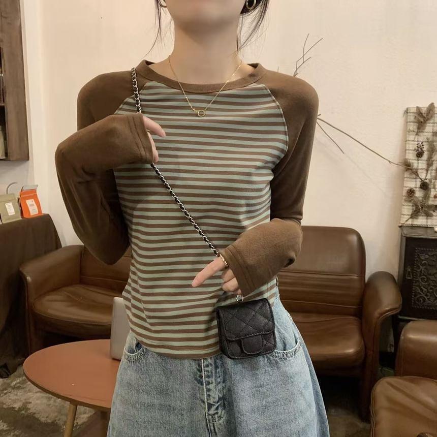 Long-Sleeve Round Neck Striped Raglan Tee Product Image