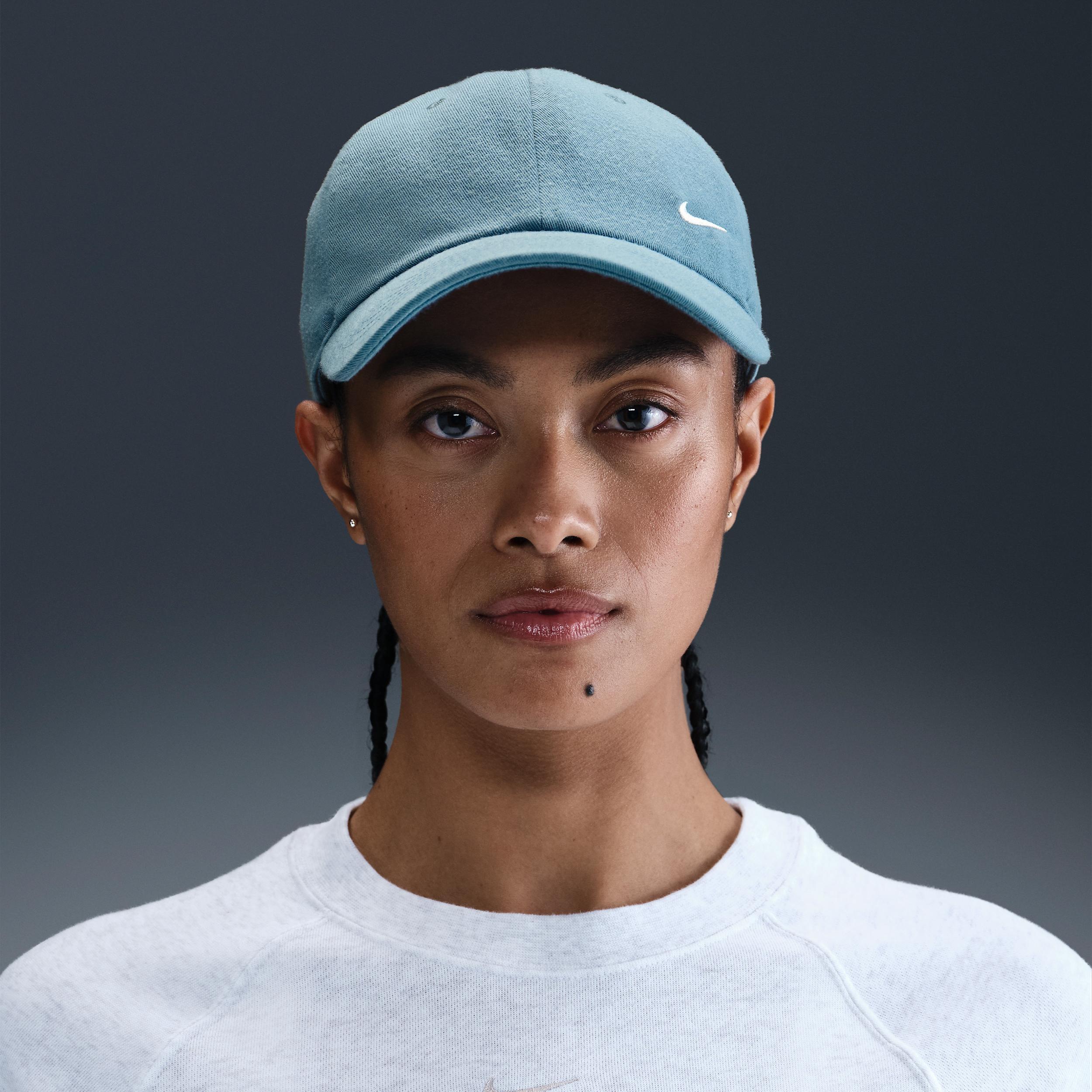 Nike Club Unstructured Cap Product Image
