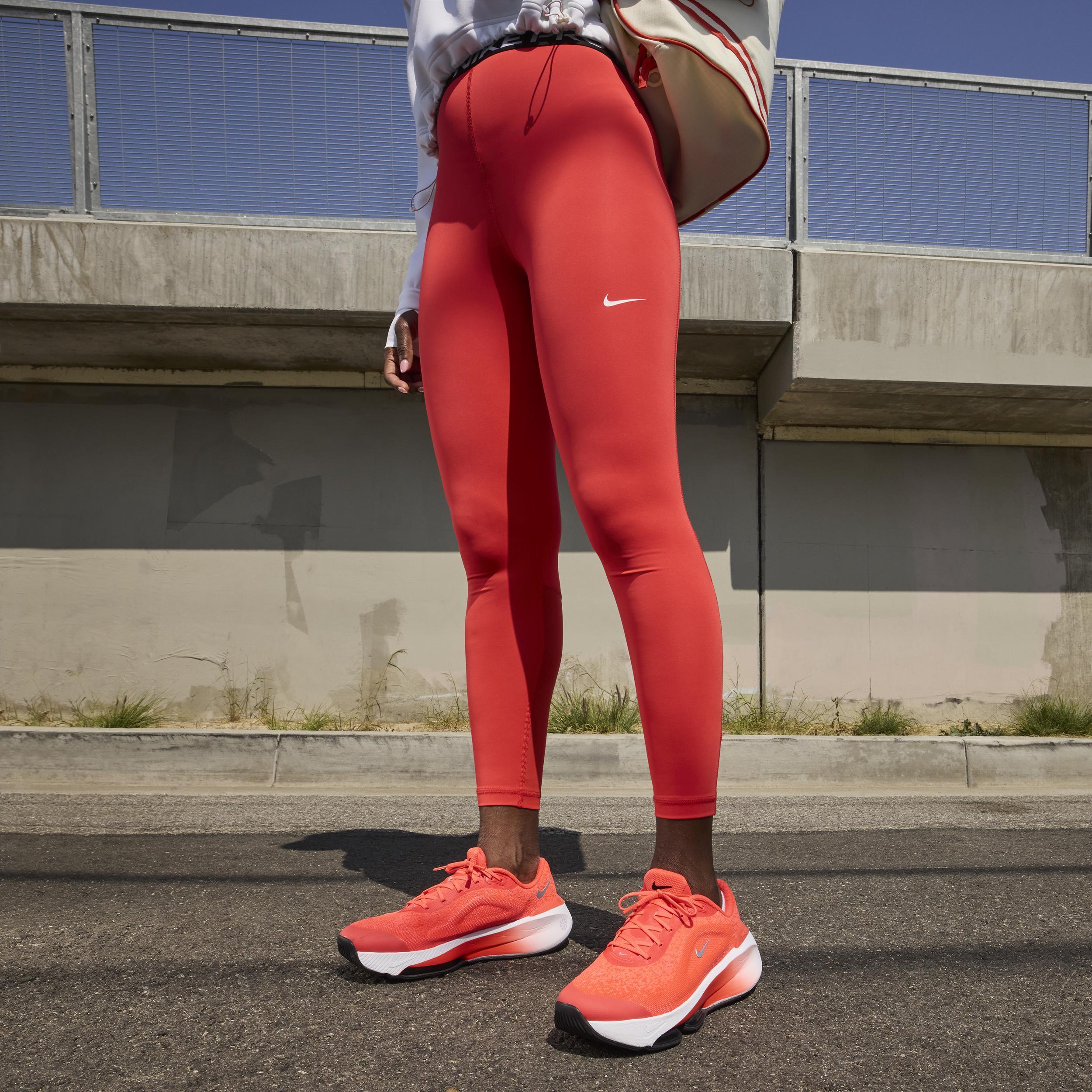Nike Versair Women's Workout Shoes Product Image