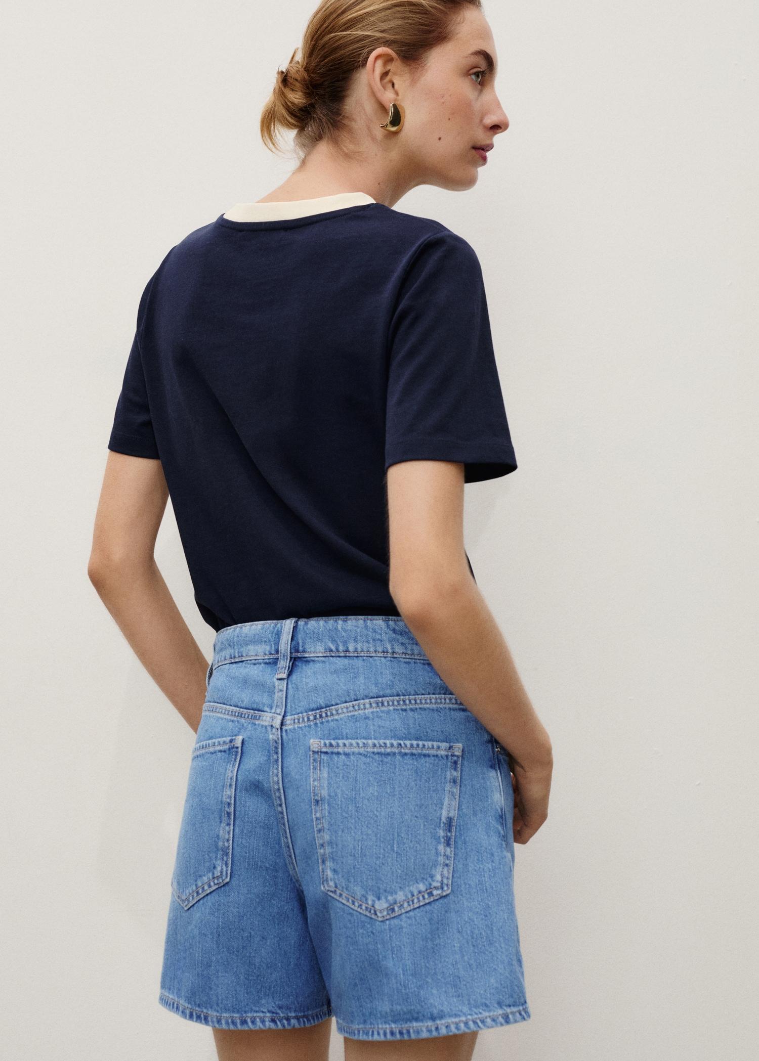 High-waisted straight-fit denim shorts - Women | MANGO USA Product Image