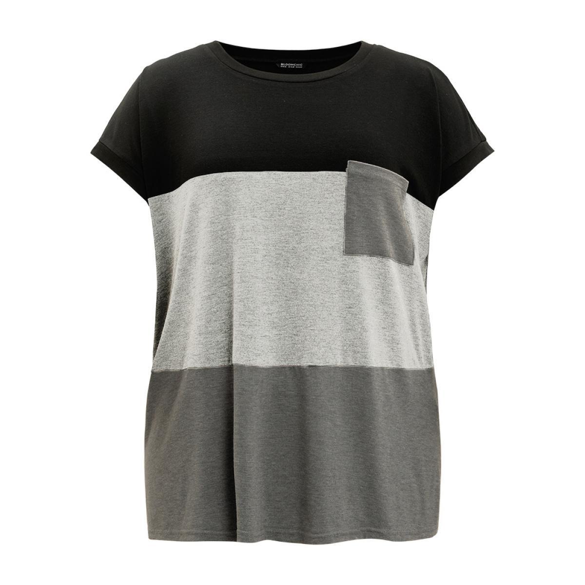 Plus Size Colorblock Contrast Patched Pocket Batwing Sleeve T-shirt Gray Women Casual Contrast Colorblock Round Neck Dailywear T-shirts BloomChic 12/L Product Image
