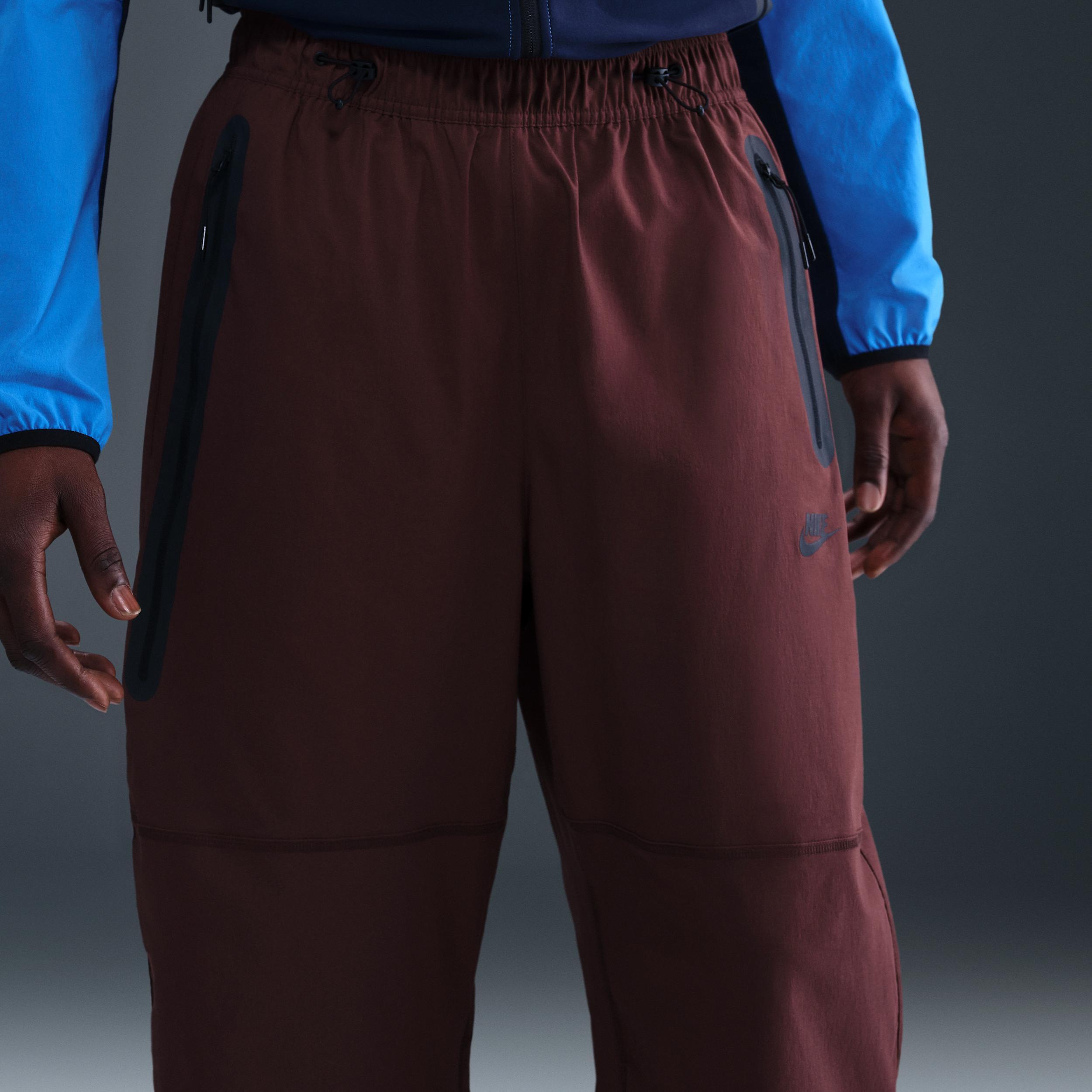 Nike Men's Tech Woven Oversized Pants Product Image