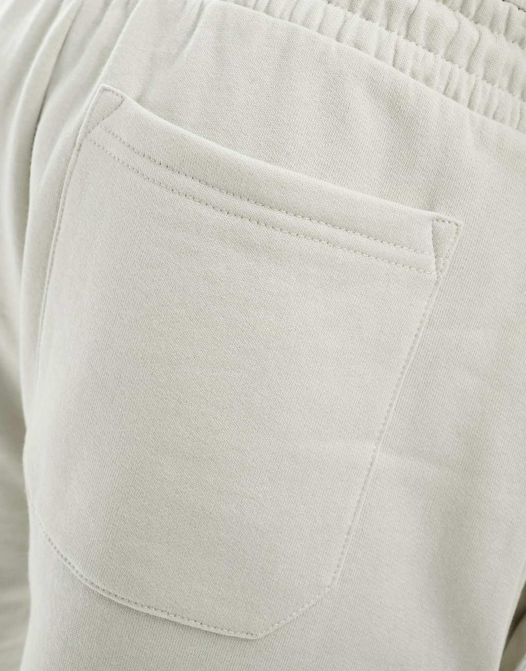 Brave Soul jersey shorts in light gray Product Image