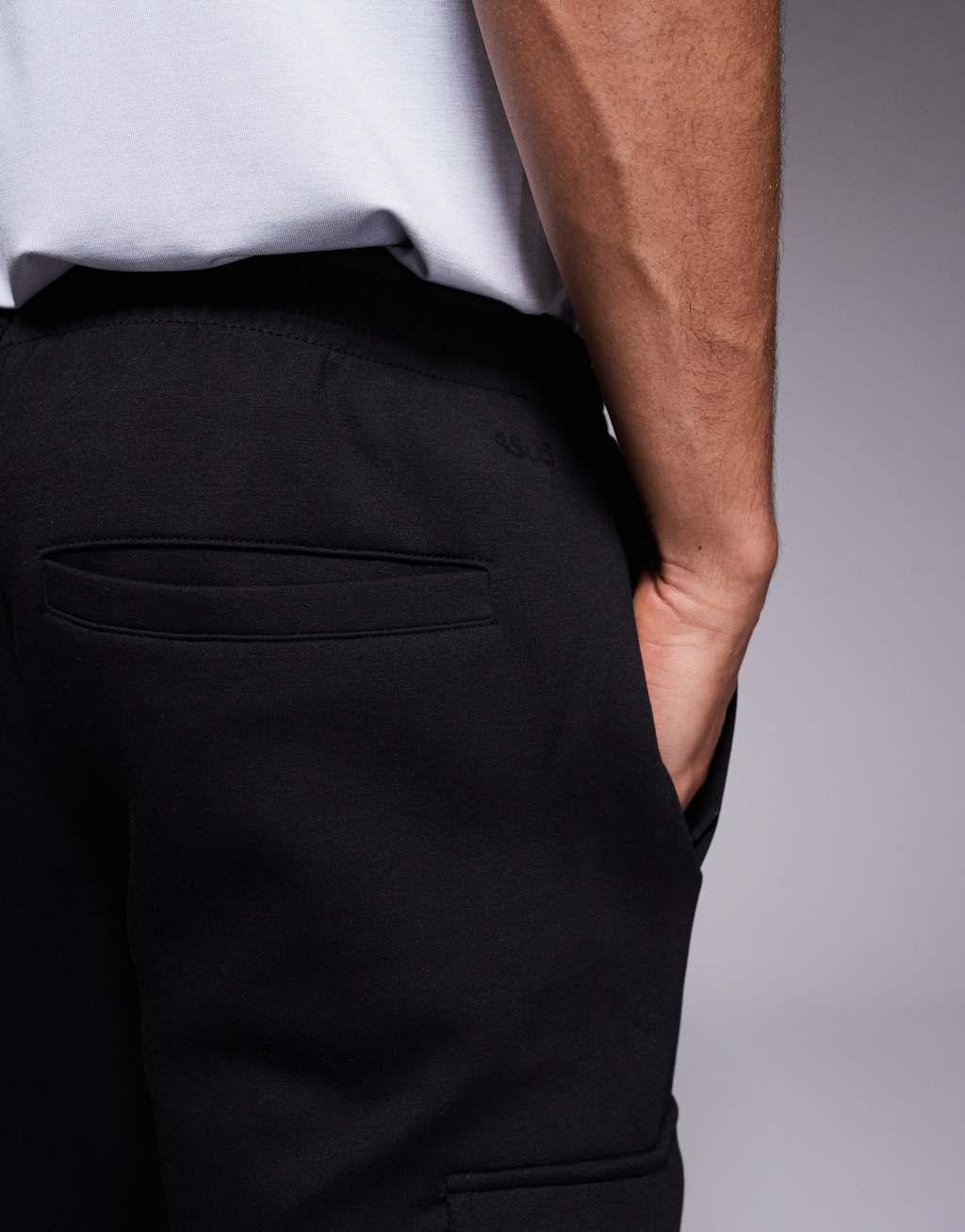 4505 Icon training quick dry performance cargo sweatpants in black  Product Image