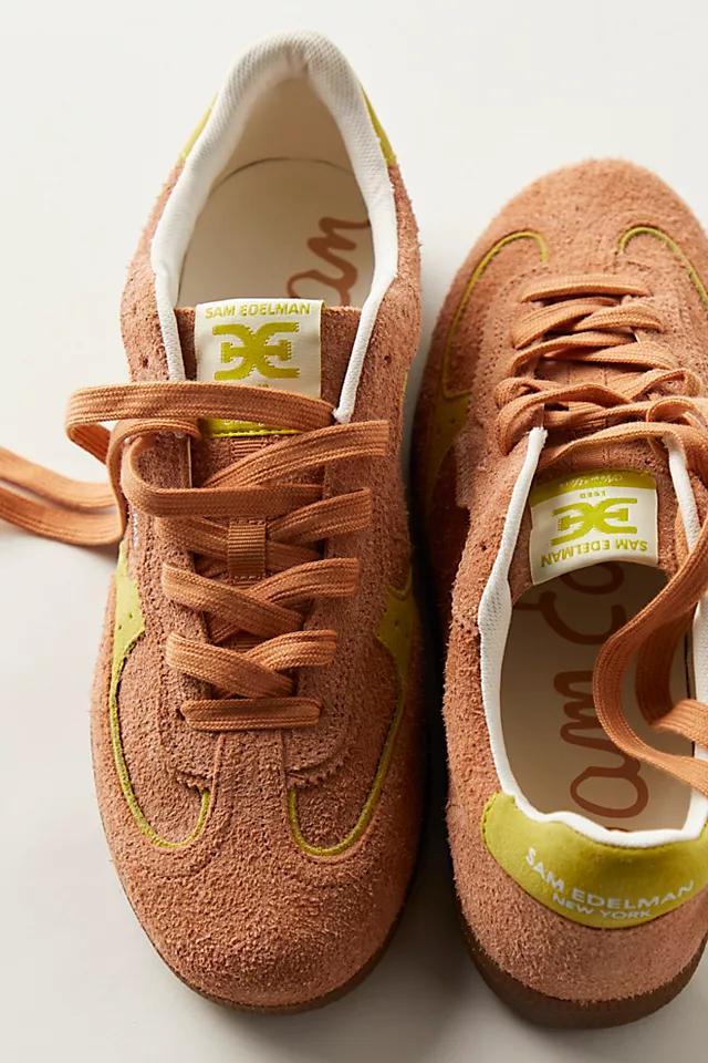 Kallen Sneakers Product Image