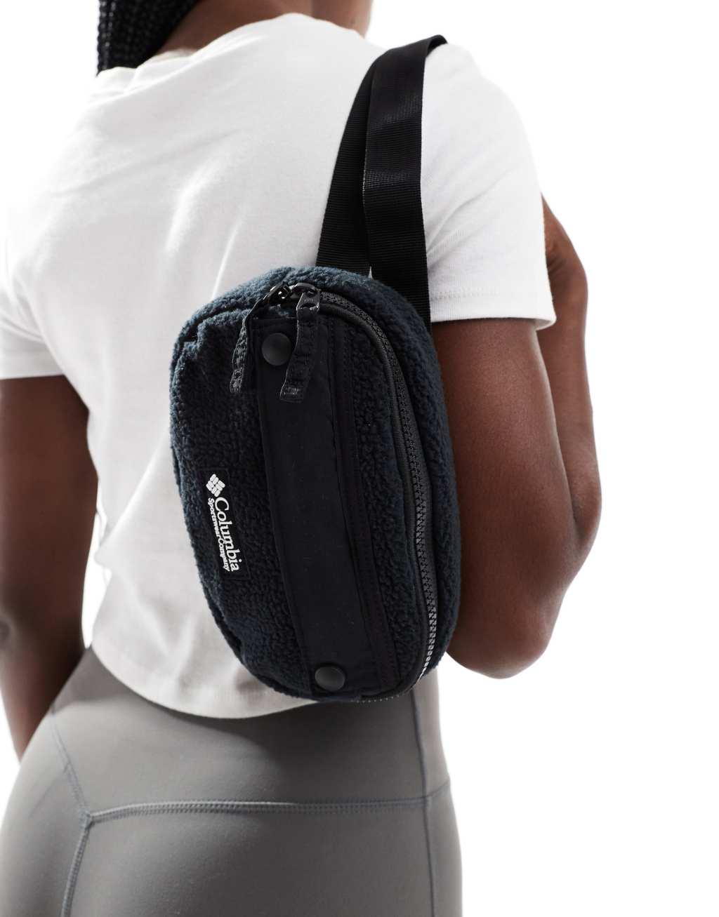 Columbia Helvetia II fleece hip pack in black Product Image