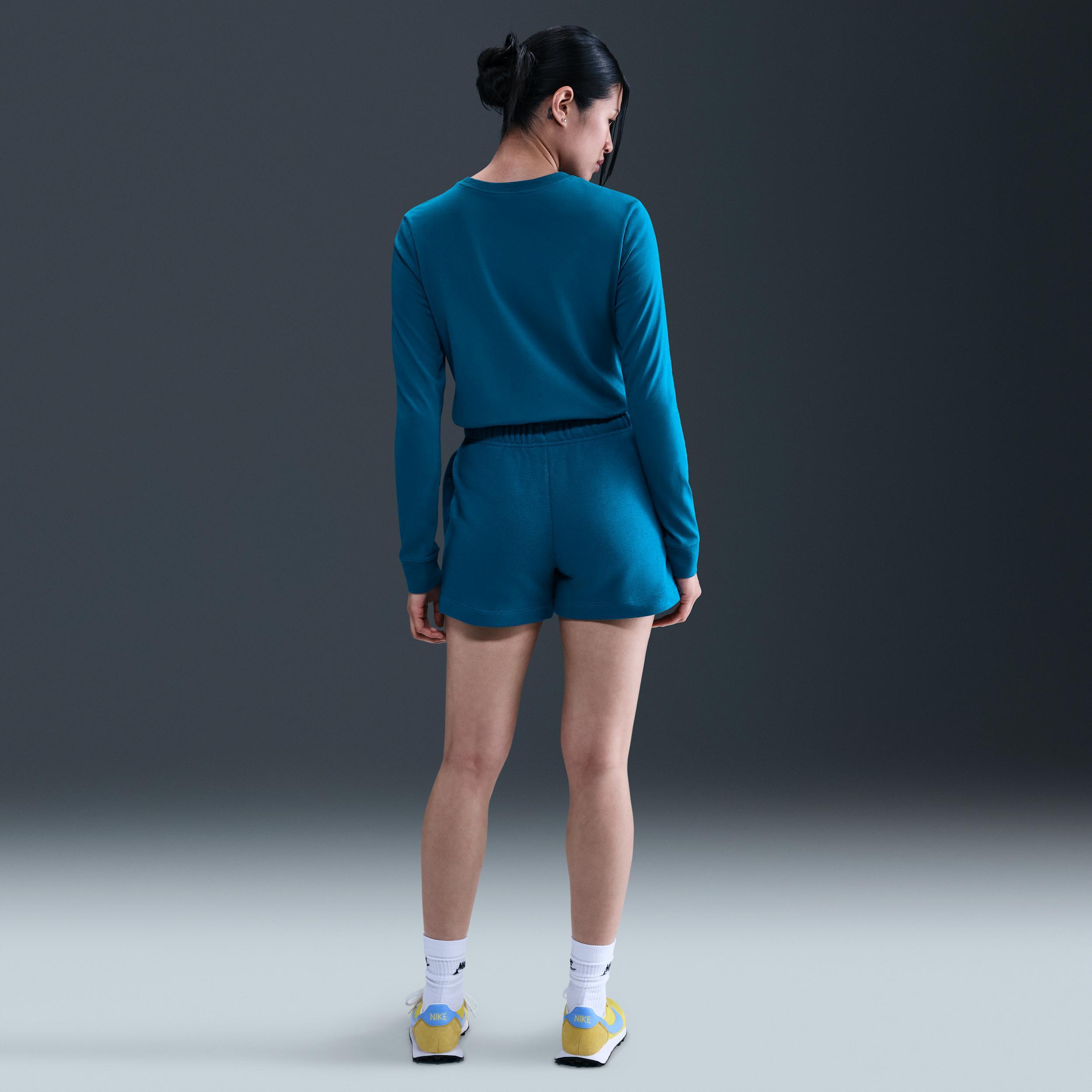 Women's Nike Sportswear Club Long-Sleeve T-Shirt Product Image