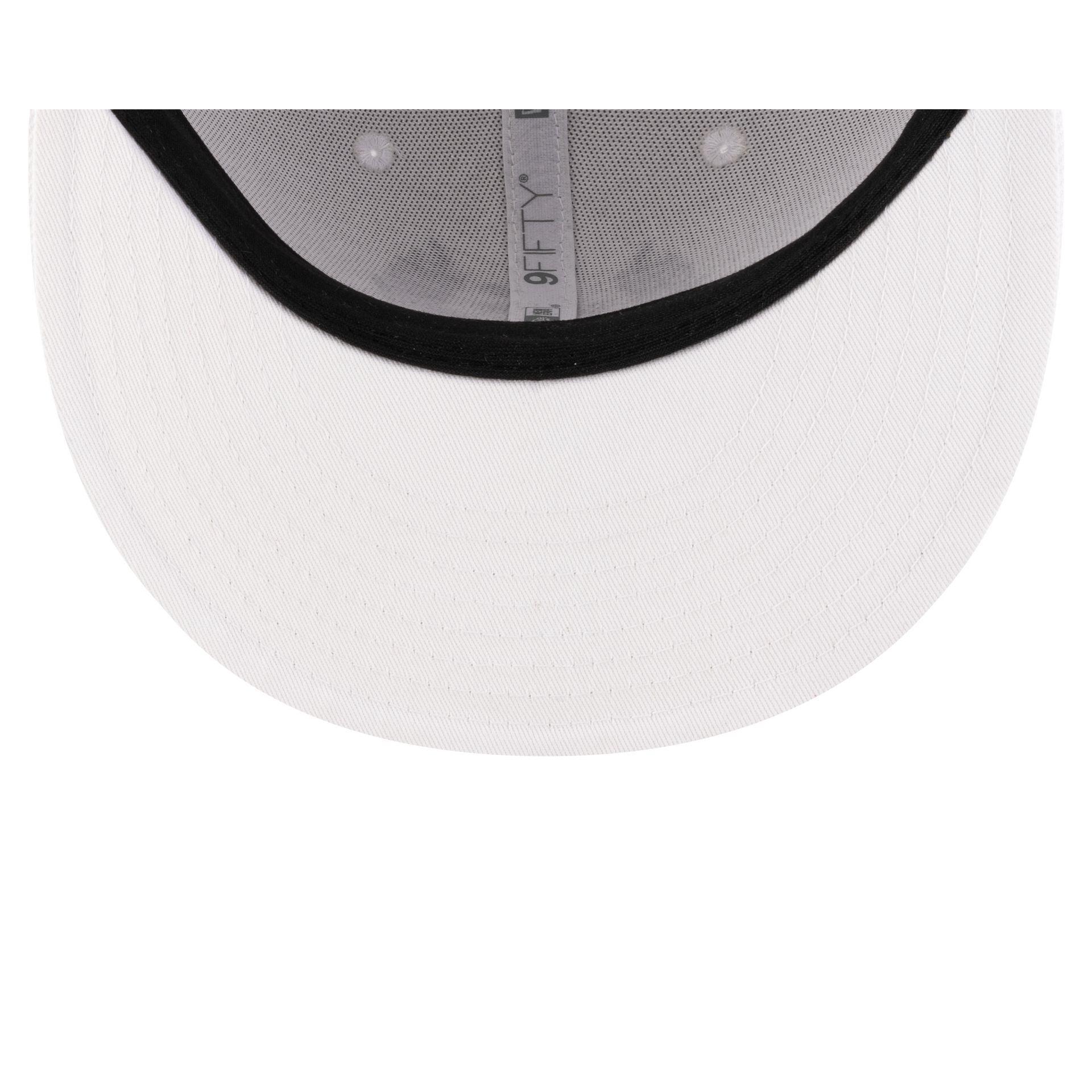 New Era Cap Laurel Wreath White 9FIFTY Snapback Hat Male Product Image