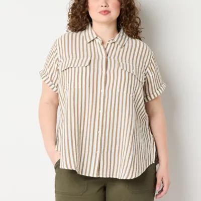 a.n.a Plus Womens Short Sleeve Regular Fit Button-Down Shirt Product Image