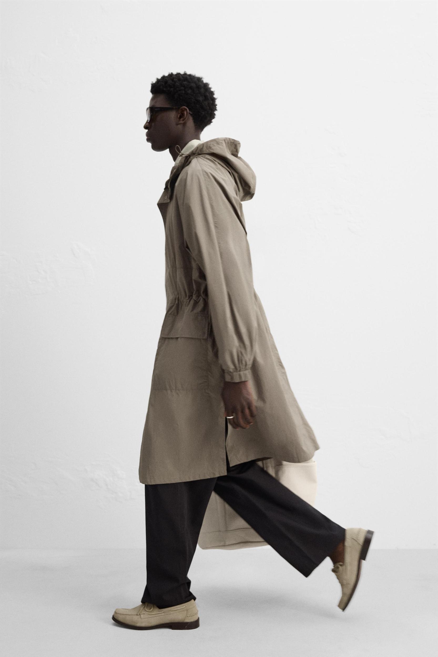 LIGHTWEIGHT TECHNICAL PARKA Product Image