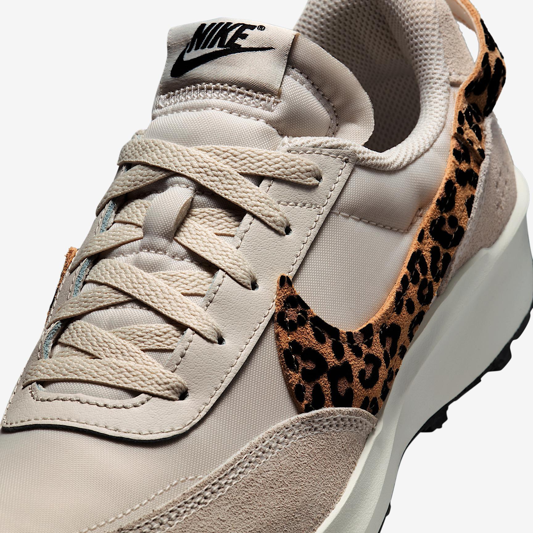 Nike Waffle Debut Women's Shoes Product Image