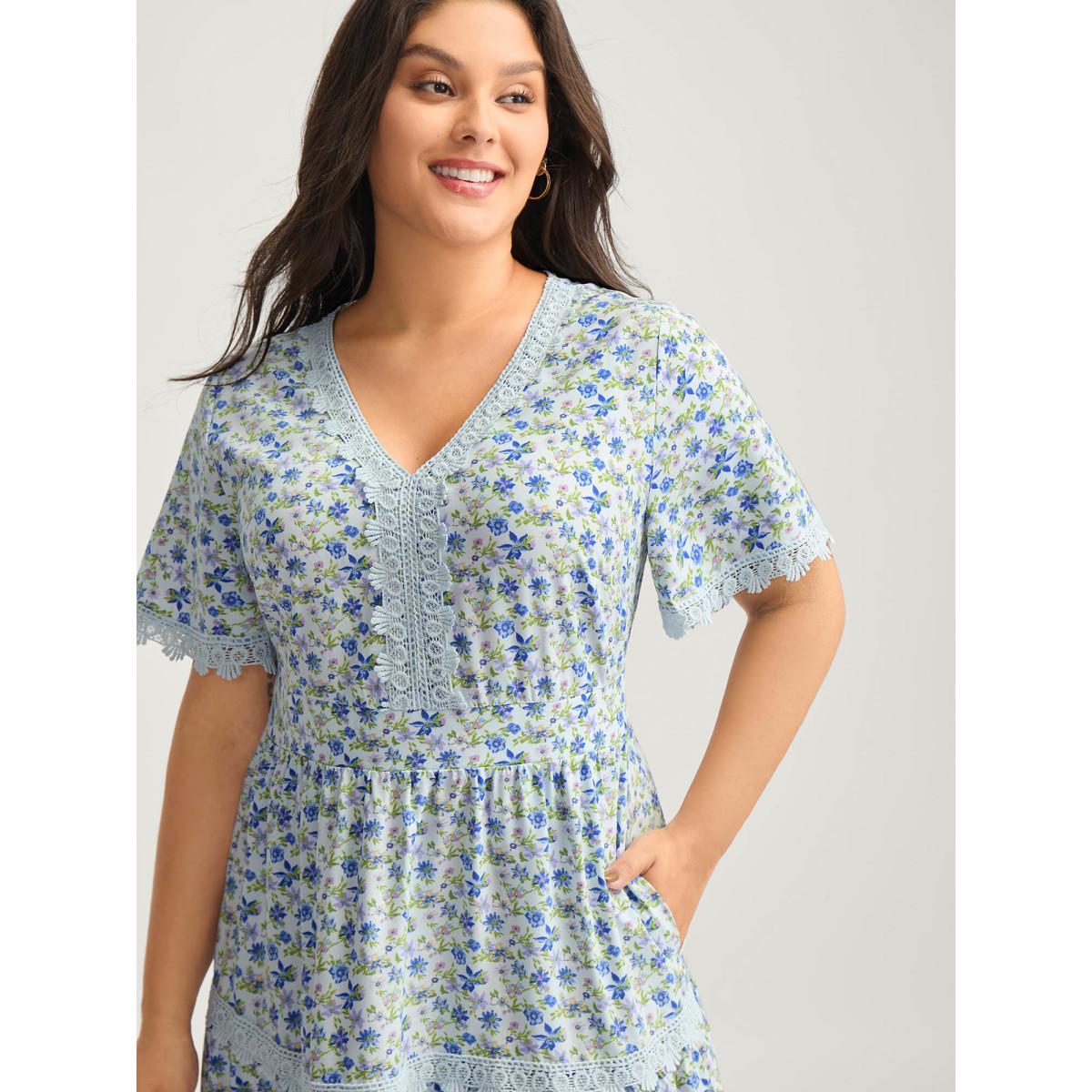 Plus Size Floral Print Lace Tiered Midi Dress LightBlue Women V-neck Short sleeve Curvy BloomChic 30/6X Product Image