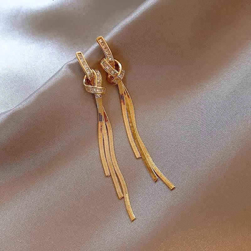 Rhinestone Knotted Drop Earring Product Image