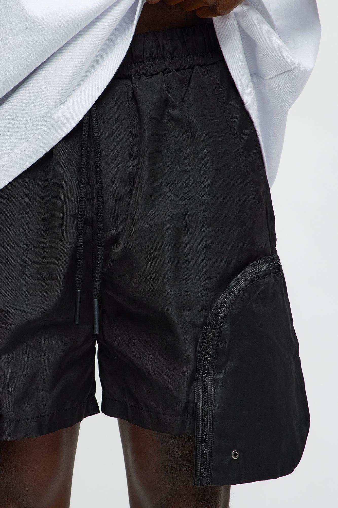 Cargo Pockets Relaxed Drawstring Shorts - Black Product Image