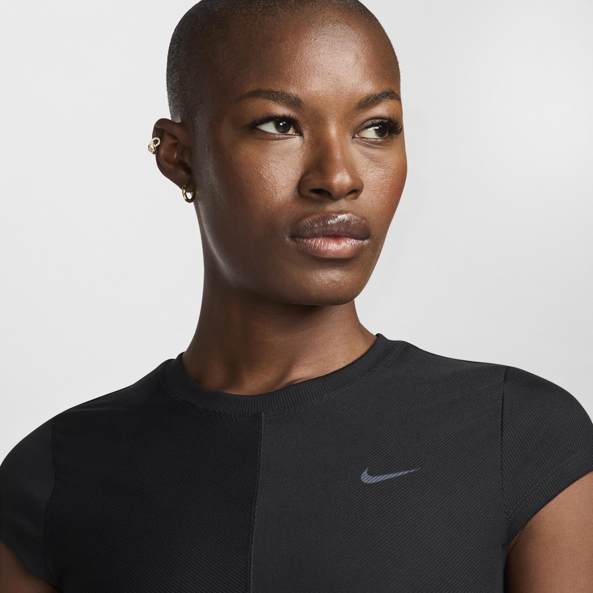 Nike One Fitted Rib Women's Dri-FIT Short-Sleeve Cropped Top Product Image
