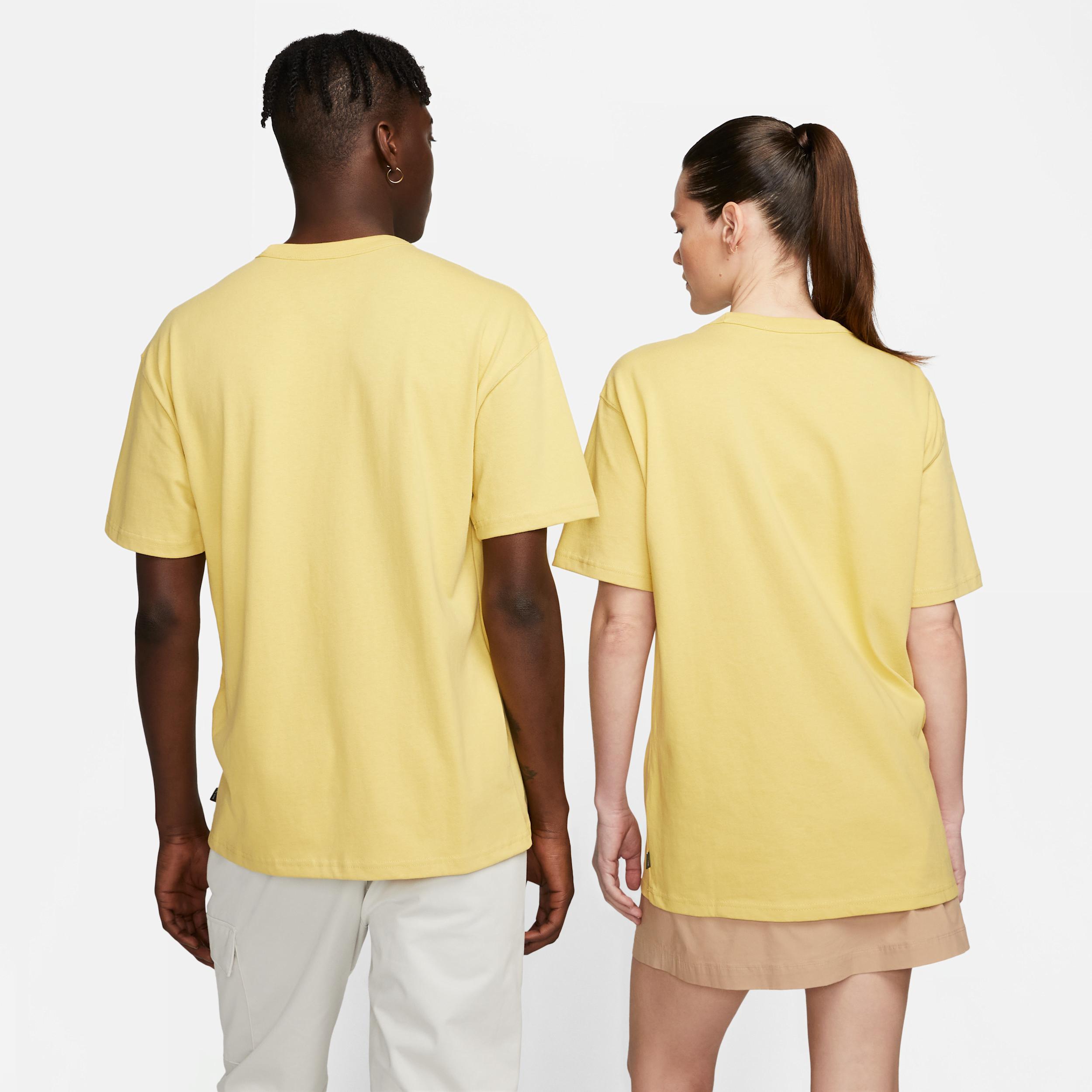 Men's Nike Sportswear Premium Essentials T-Shirt Product Image