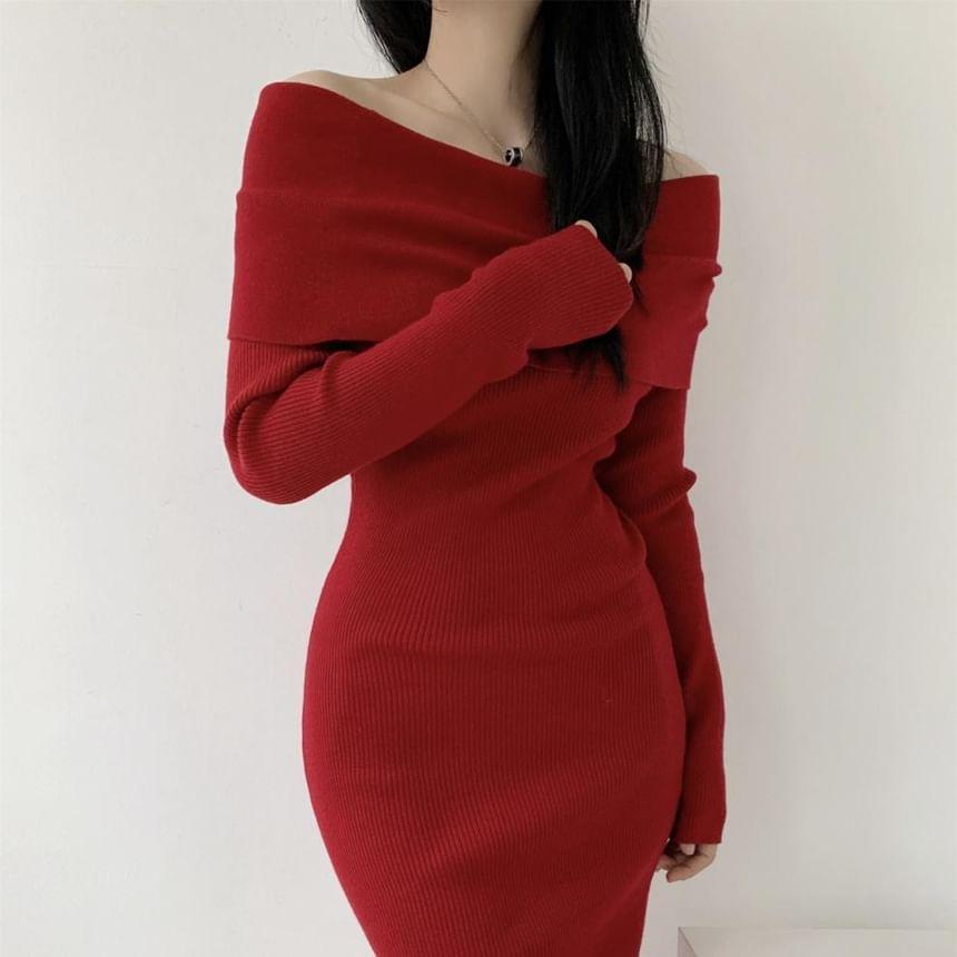 Off-Shoulder Long-Sleeve Plain Mini Knit Dress Product Image