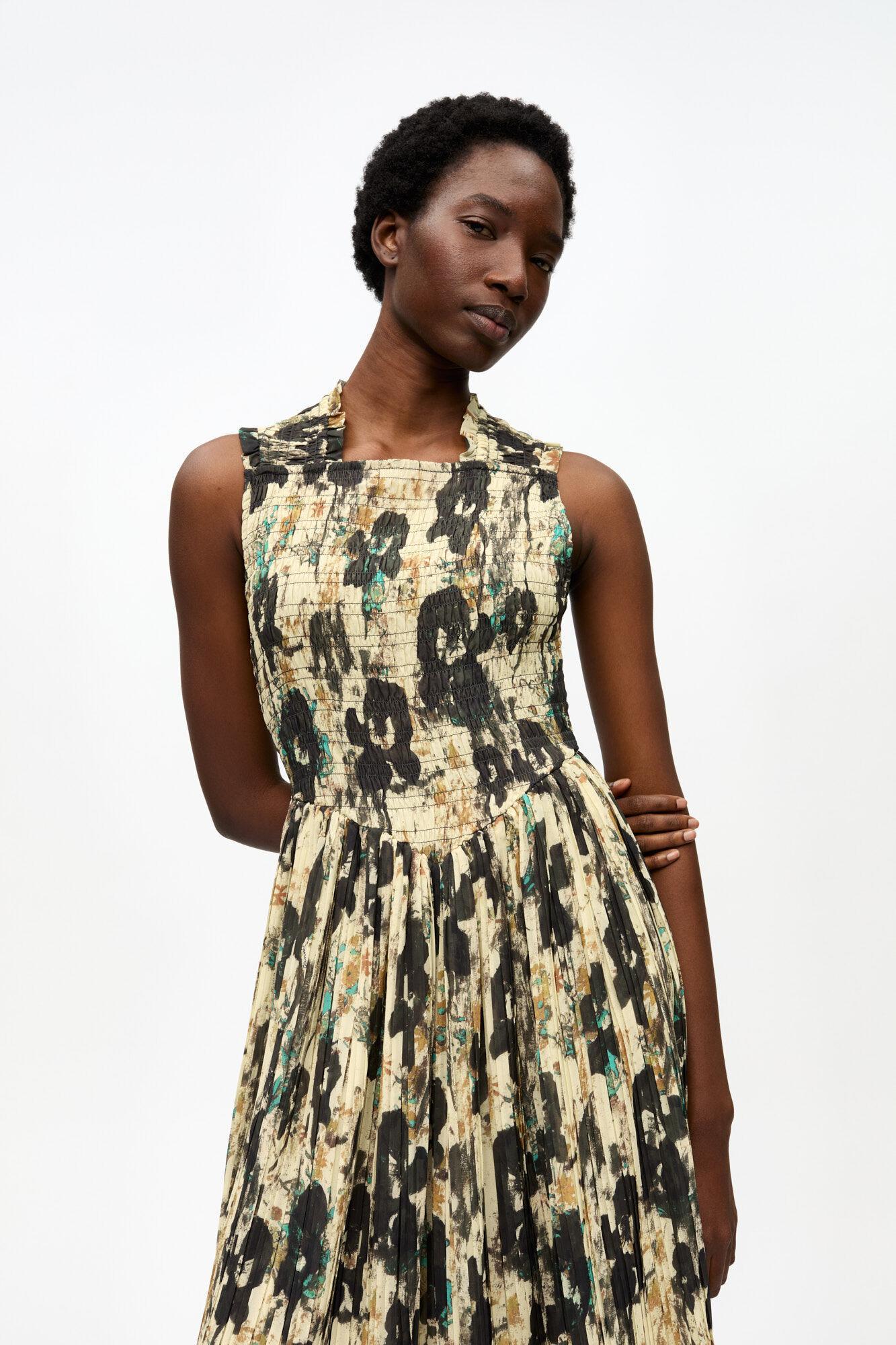 Printed Pleats Smock Midi Straps Dress Product Image