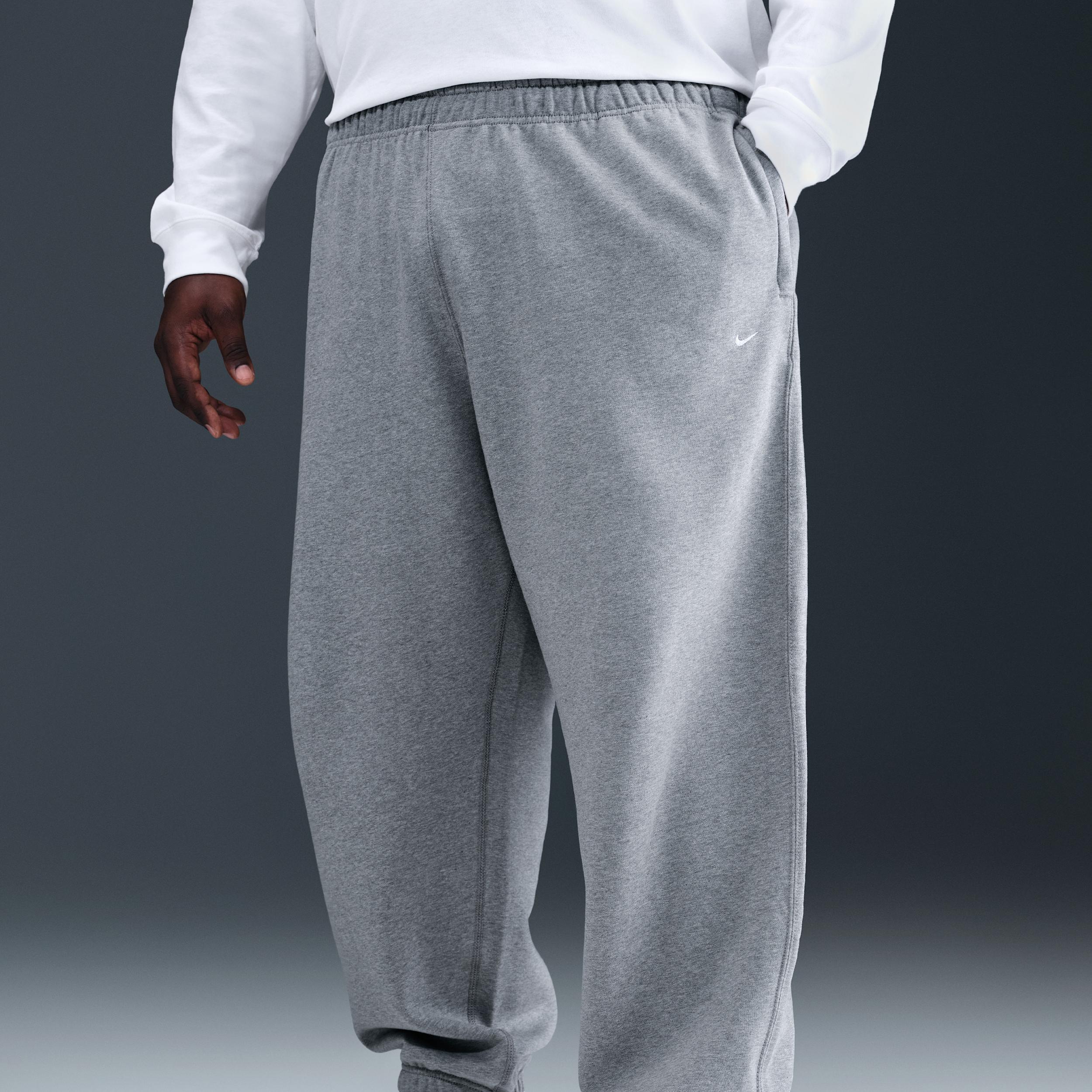 Nike Men's Solo Swoosh Cuffed Fleece Pants Product Image