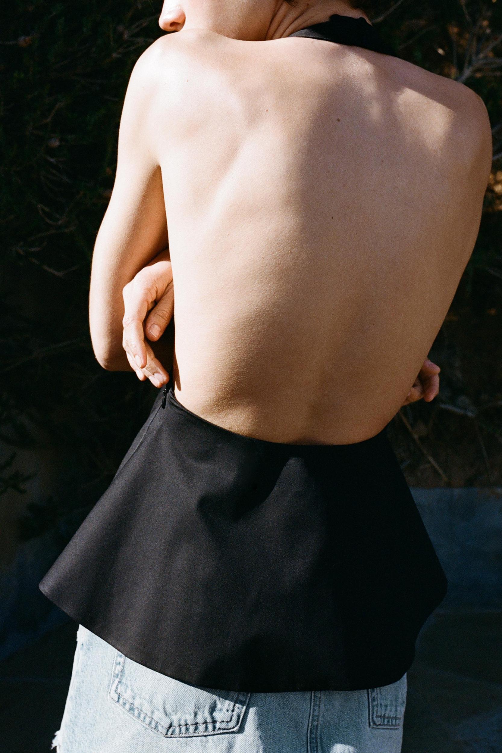 BOW HALTER TOP Product Image