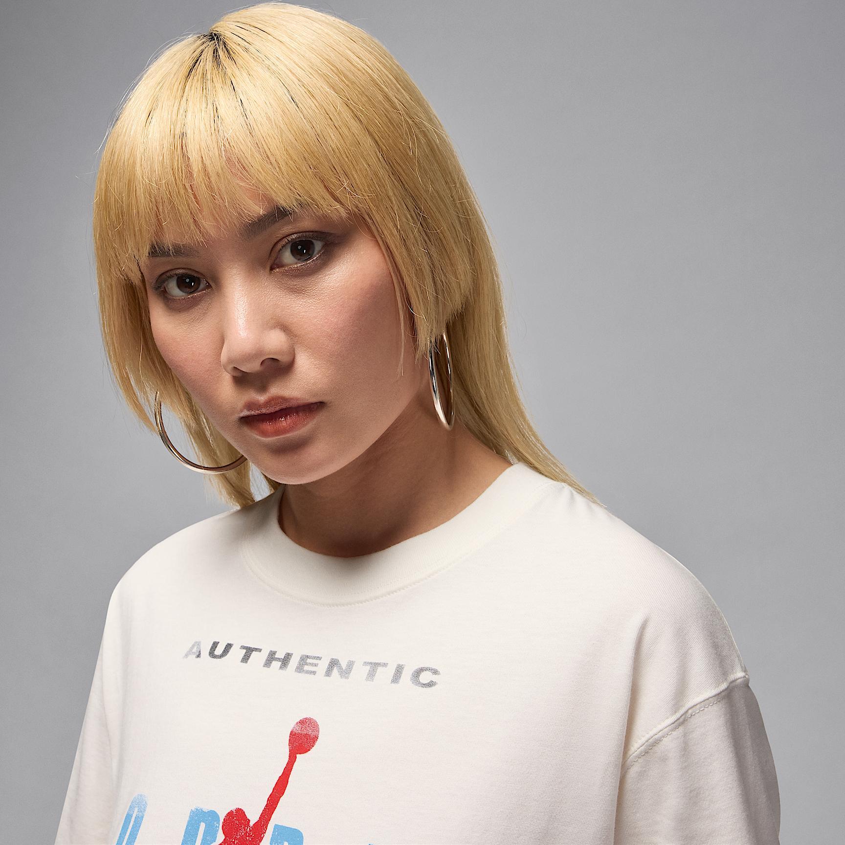 Women's Jordan Flight Graphic T-Shirt Product Image