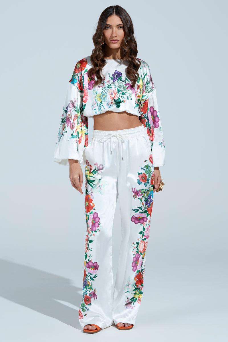 FULL BLOOM ZIP OFF SLEEVES BLOUSE Product Image