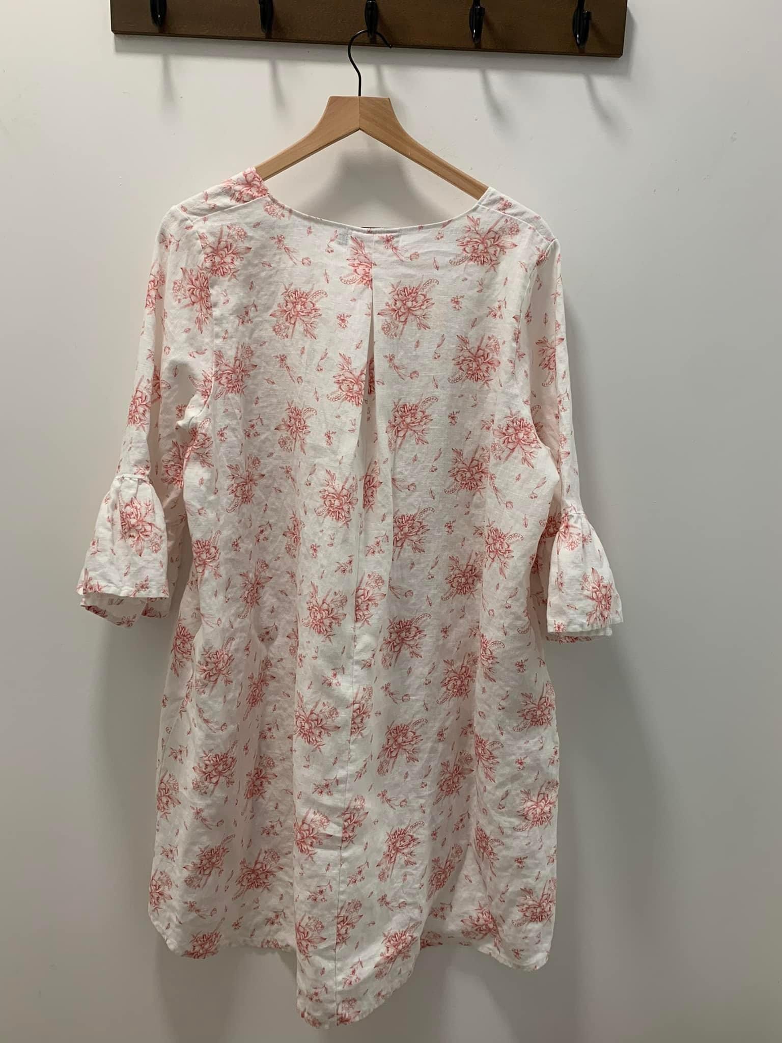 Bodacious Loverly Linen Tulip Sleeve Tunic Product Image