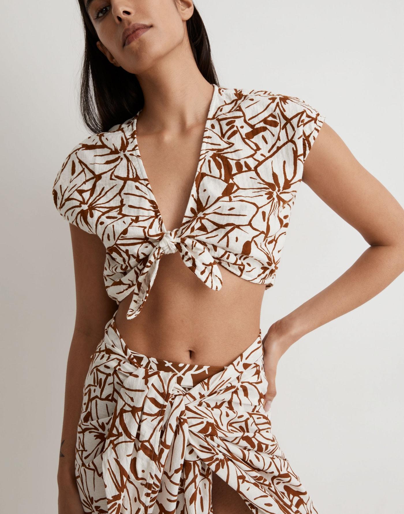 Double-Gauze Tie-Front Cropped Top in Abstract Flora Product Image