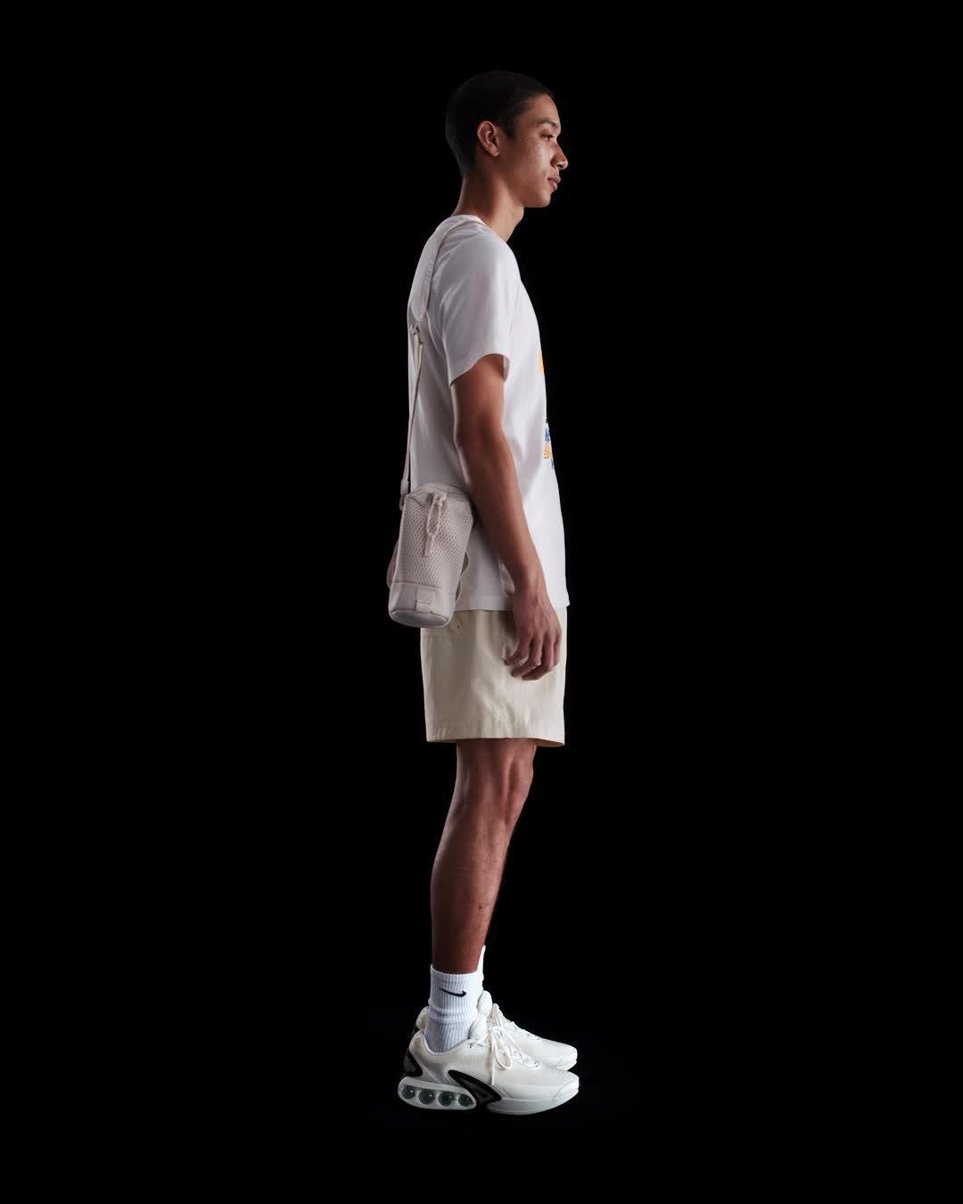 Nike Sportswear T-Shirt Product Image