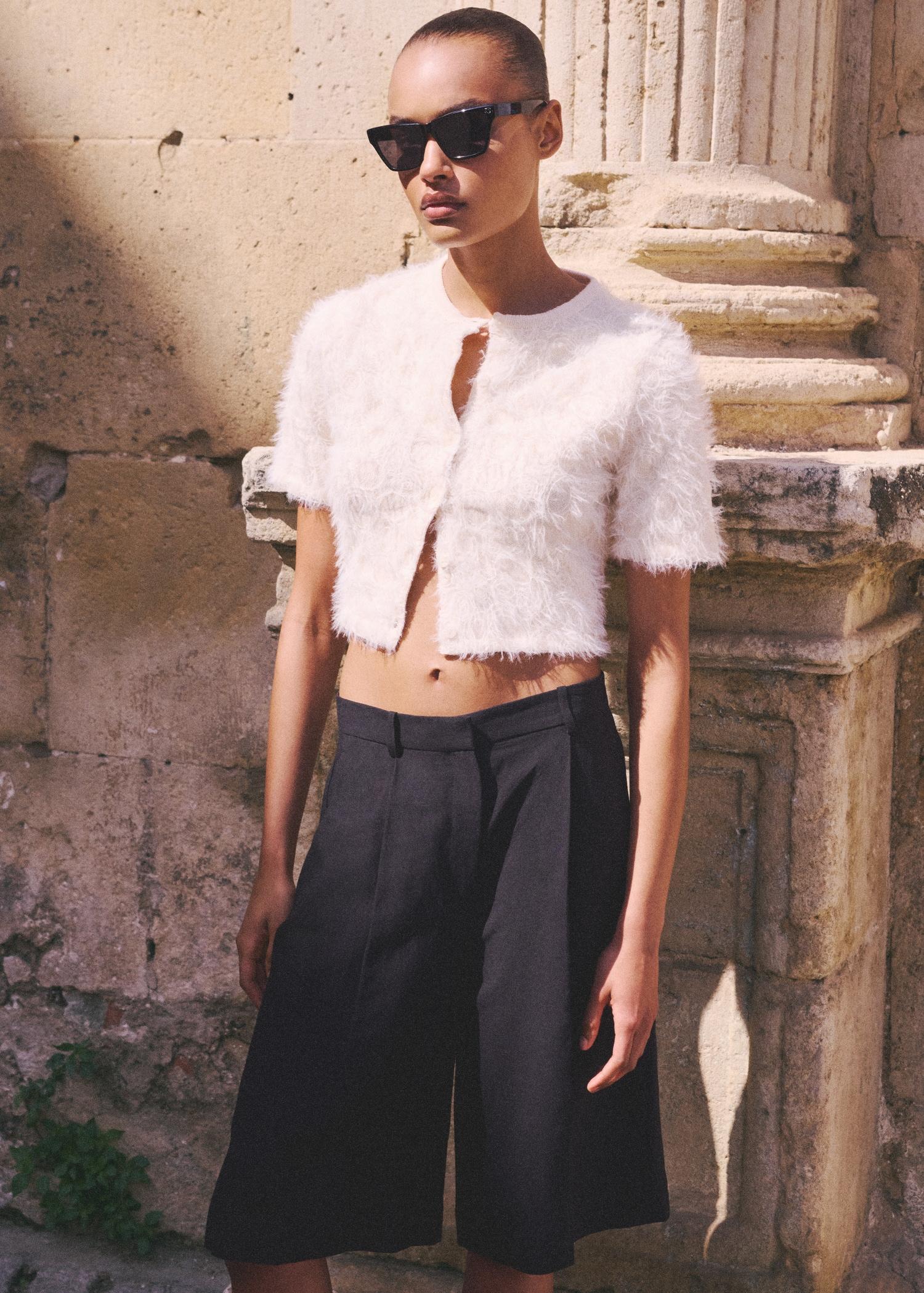 Knitted cropped cardigan - Women | MANGO USA Product Image