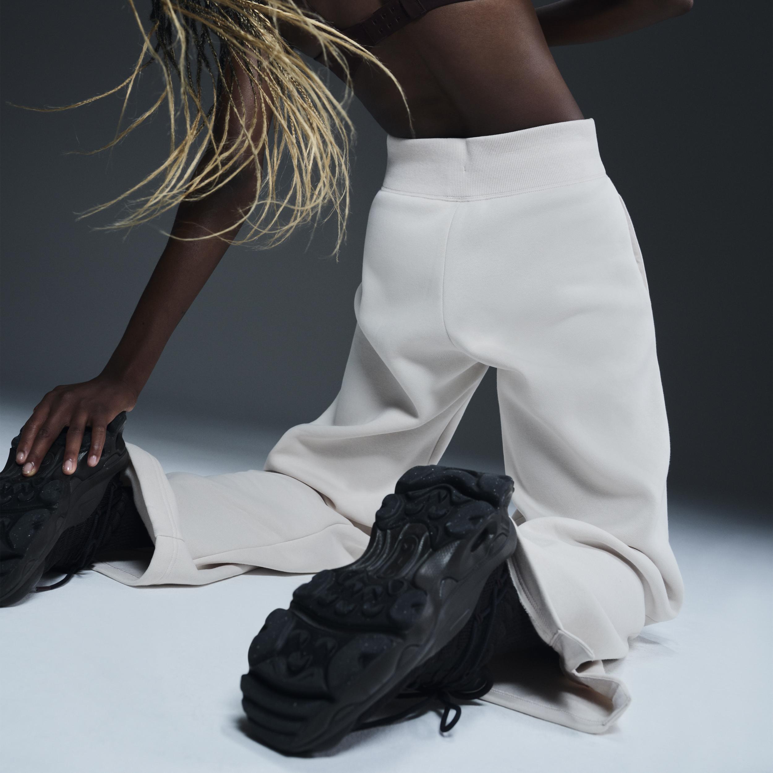 Women's Nike Sportswear Phoenix Fleece High-Waisted Wide-Leg Sweatpants Product Image