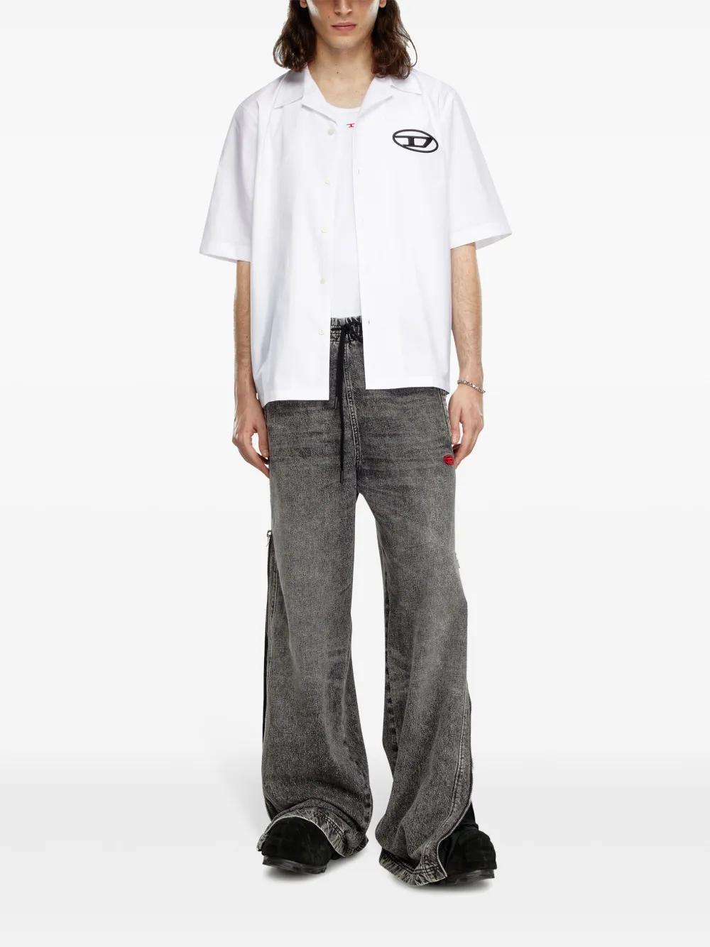 logo embroidered bowling shirt Product Image