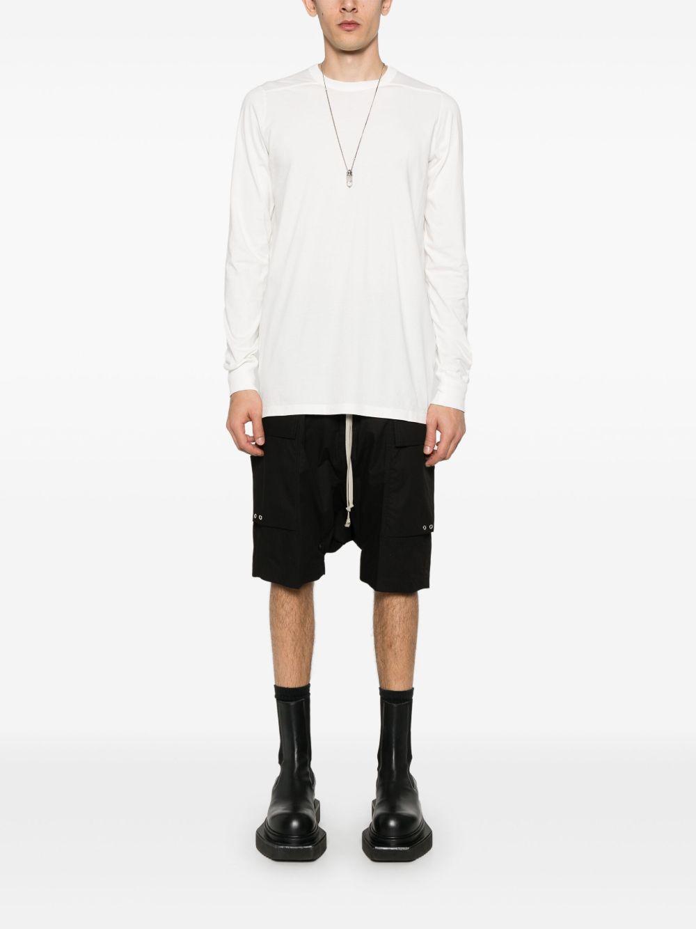 drop-crotch cargo shorts Product Image