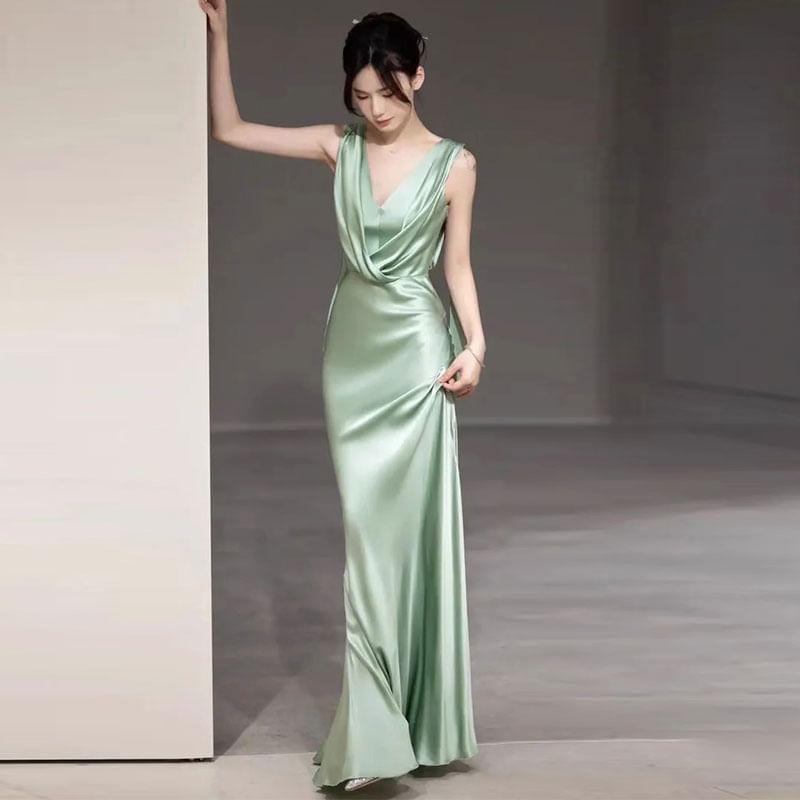 Sleeveless V-Neck Plain Open Back Satin Mermaid Evening Gown Product Image