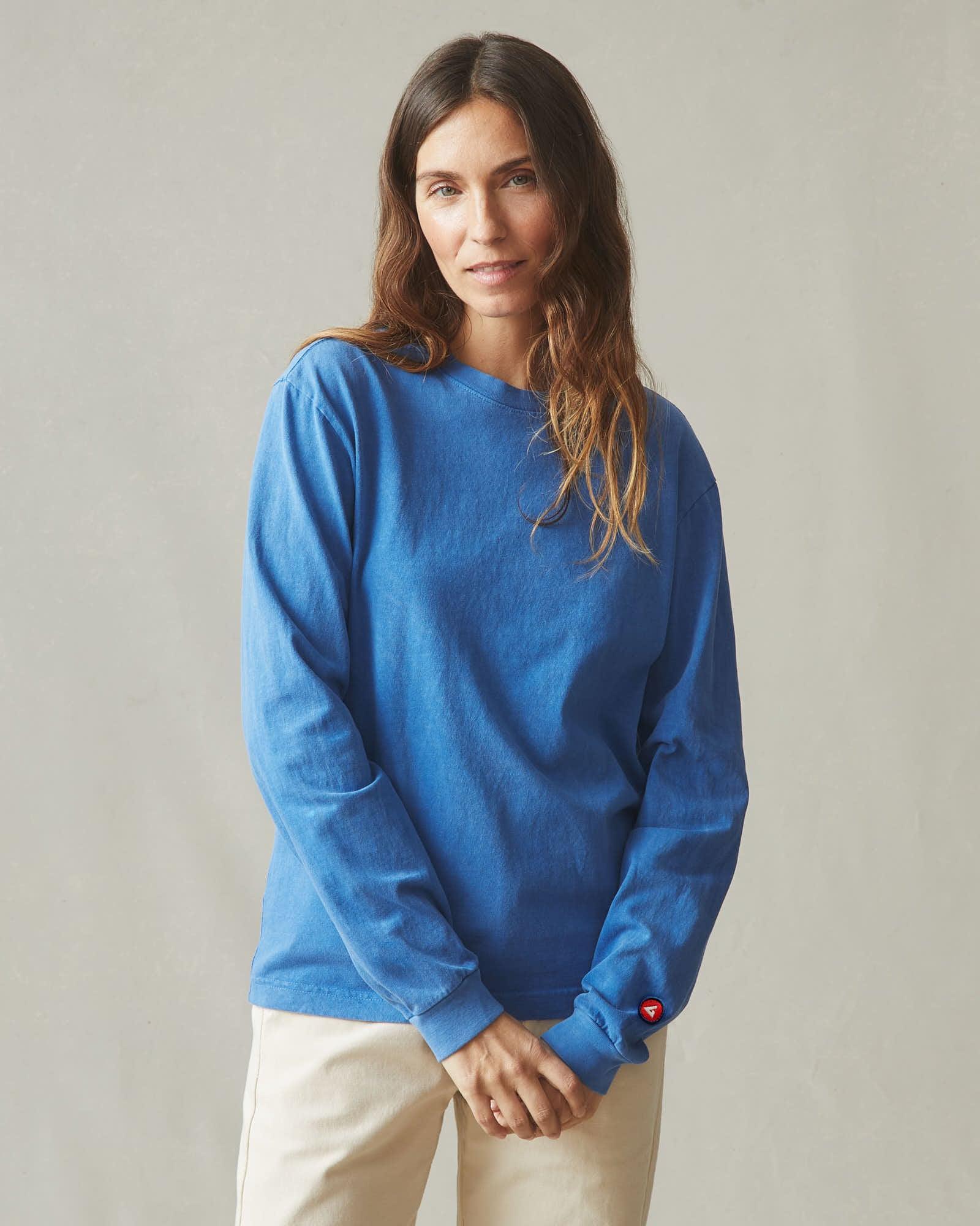 Women's Vintage Crew Long Sleeve Tee - Washed Blue Aura Product Image