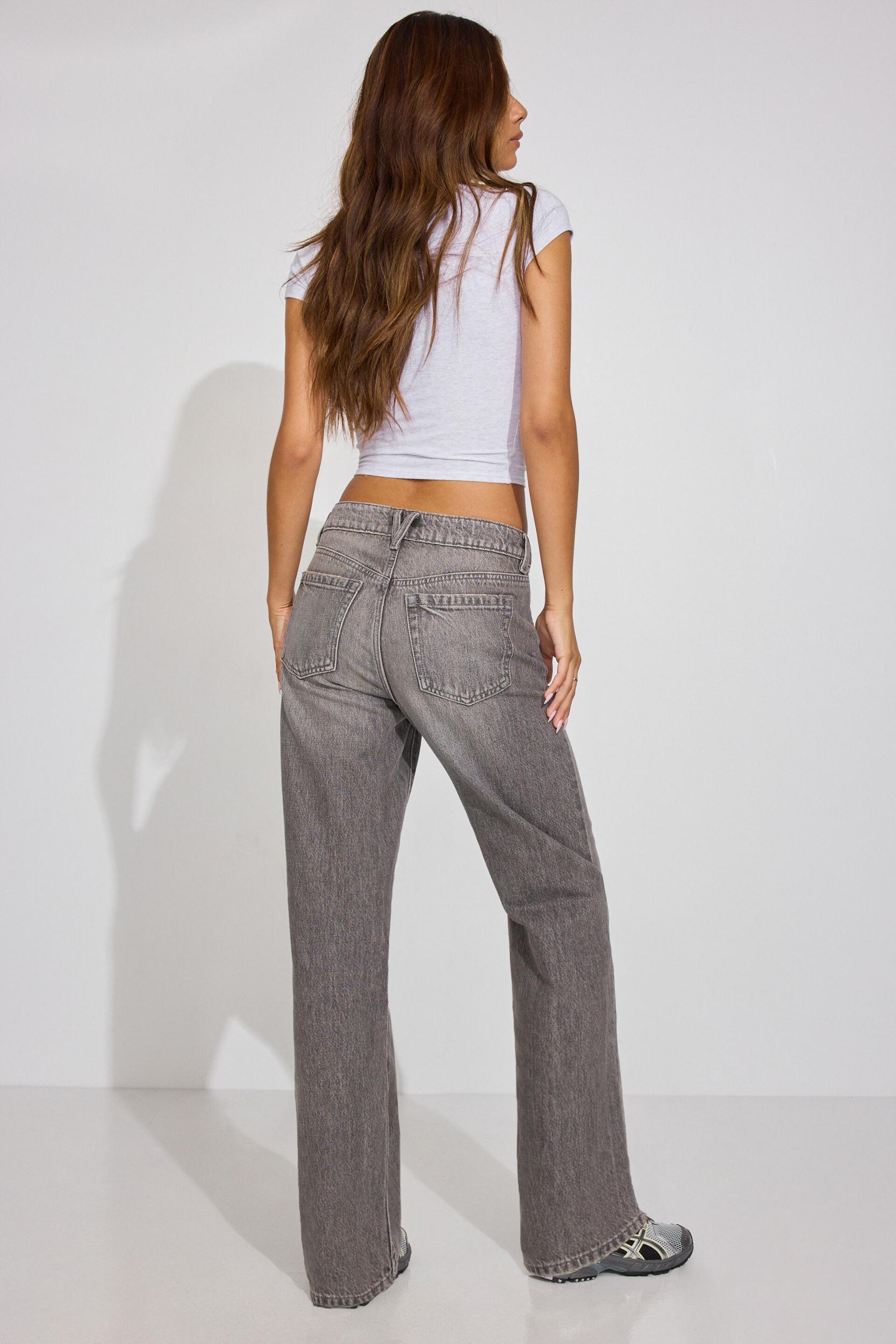 '90s Straight Jeans Product Image