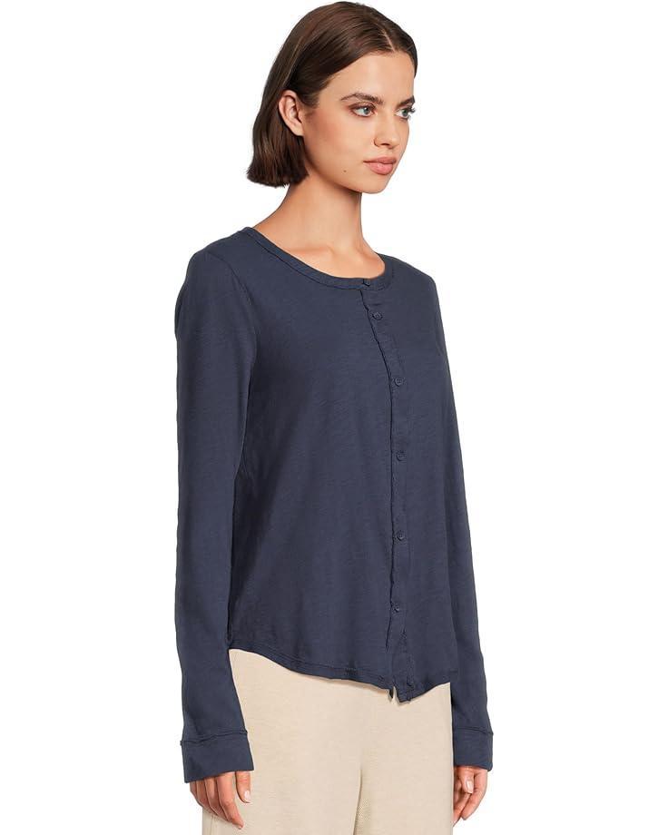 3/4 Sleeve V-Neck Tee with Curved Hem Product Image