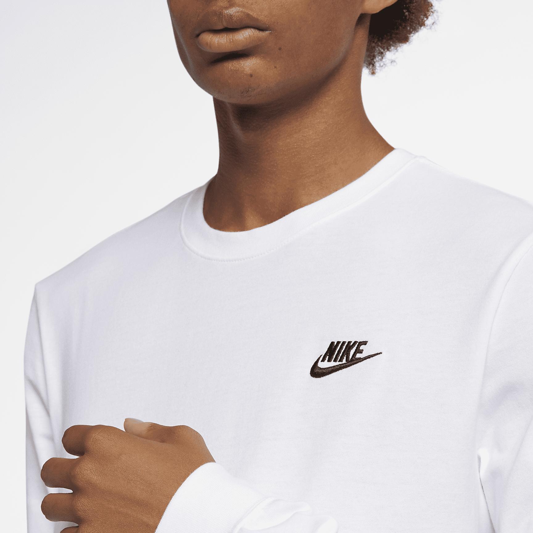 Nike Sportswear Club Men's Long-Sleeve T-Shirt Product Image