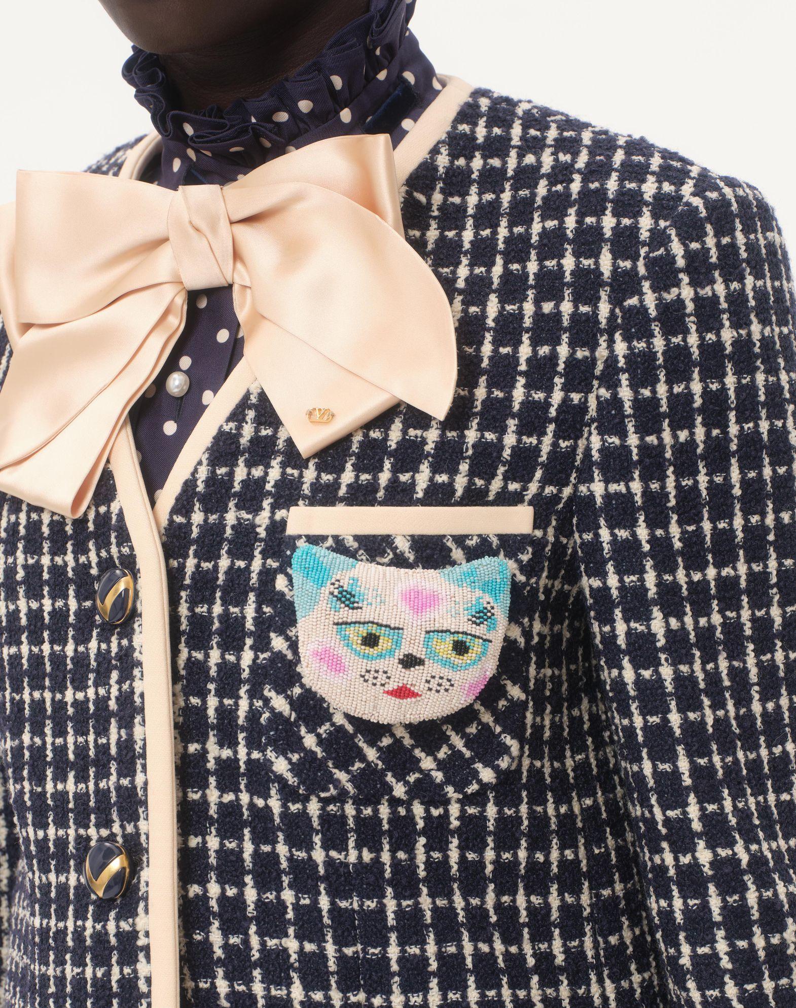 Le Chat De La Maison Brooch In Jacquard Fabric With Resin Bead Embroidery Product Image