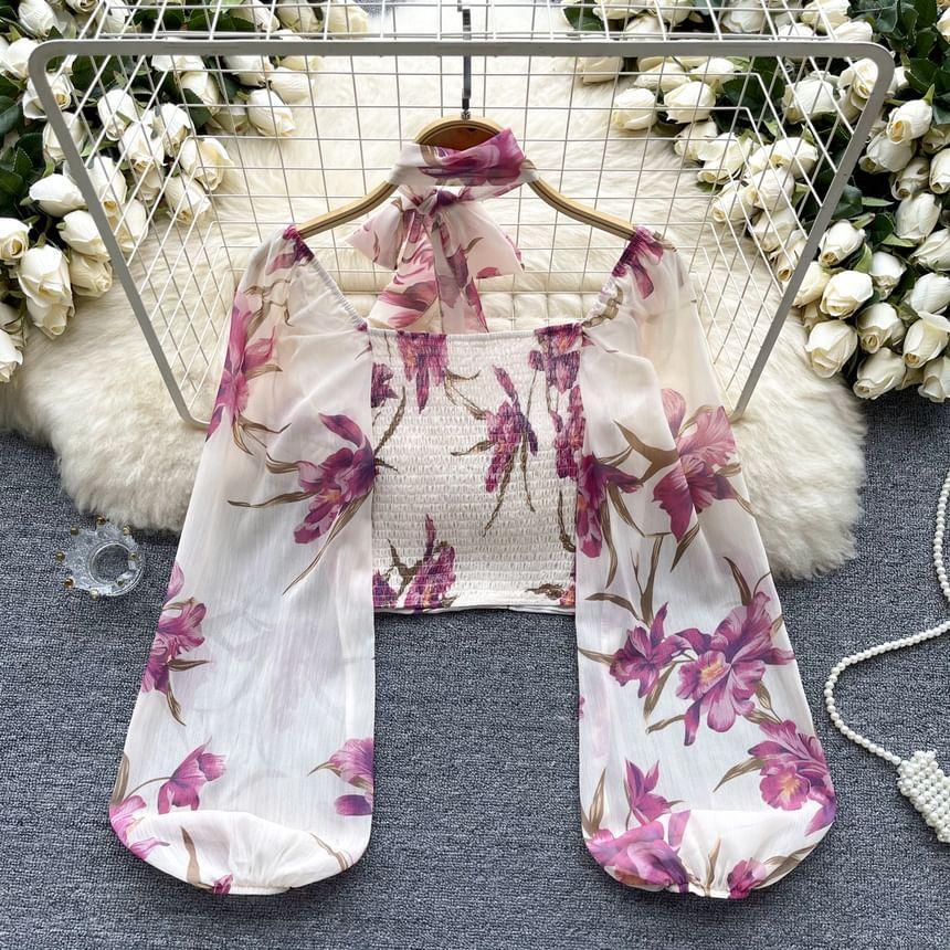 Puff-Sleeve Floral Cropped Blouse Product Image